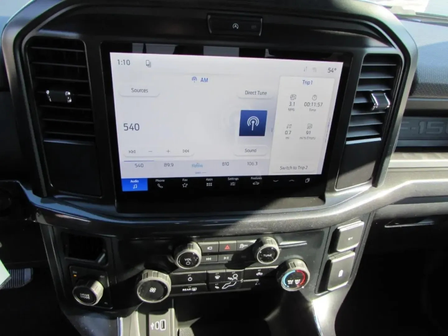 2026 /Black Ford F-150 STX (1FTEW2LP3TK) with an 2.7L V6 EcoBoost engine, 6A transmission, located at 12836 Highway 21, De Soto, MO, 63020, (636) 337-7777, 38.151867, -90.575615 - Transform your daily routine with the 2026 Ford F-150 STX, an exceptional choice for anyone seeking a powerful truck that doesn't sacrifice comfort and technology. Whether you're a busy professional commuting through De Soto or planning a weekend adventure in the scenic Ozarks, this rugged yet refin - Photo#22