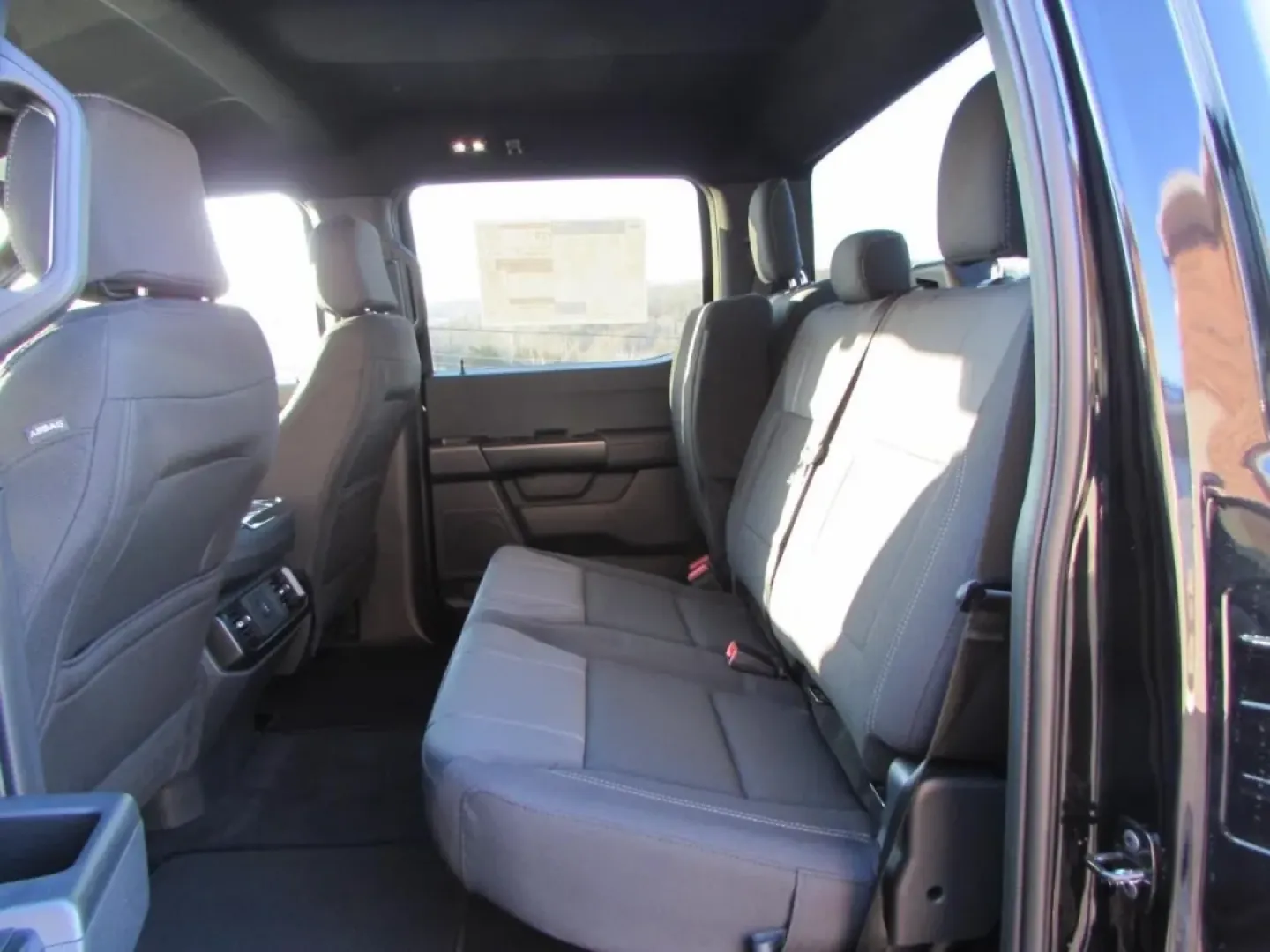 2026 /Black Ford F-150 STX (1FTEW2LPXTK) with an 2.7L V6 EcoBoost engine, 6A transmission, located at 12836 Highway 21, De Soto, MO, 63020, (636) 337-7777, 38.151867, -90.575615 - Looking for the perfect truck to enhance your work-life balance, family adventures, or weekend getaways? Look no further! At Pettus Ford De Soto in De Soto, MO, we present to you a fantastic opportunity to own a near-new 2026 Ford F-150 STX. With just 5 miles on the odometer, this quality used vehic - Photo#25