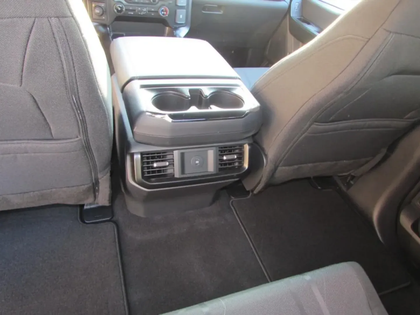 2026 /Black Ford F-150 STX (1FTEW2LPXTK) with an 2.7L V6 EcoBoost engine, 6A transmission, located at 12836 Highway 21, De Soto, MO, 63020, (636) 337-7777, 38.151867, -90.575615 - Looking for the perfect truck to enhance your work-life balance, family adventures, or weekend getaways? Look no further! At Pettus Ford De Soto in De Soto, MO, we present to you a fantastic opportunity to own a near-new 2026 Ford F-150 STX. With just 5 miles on the odometer, this quality used vehic - Photo#26