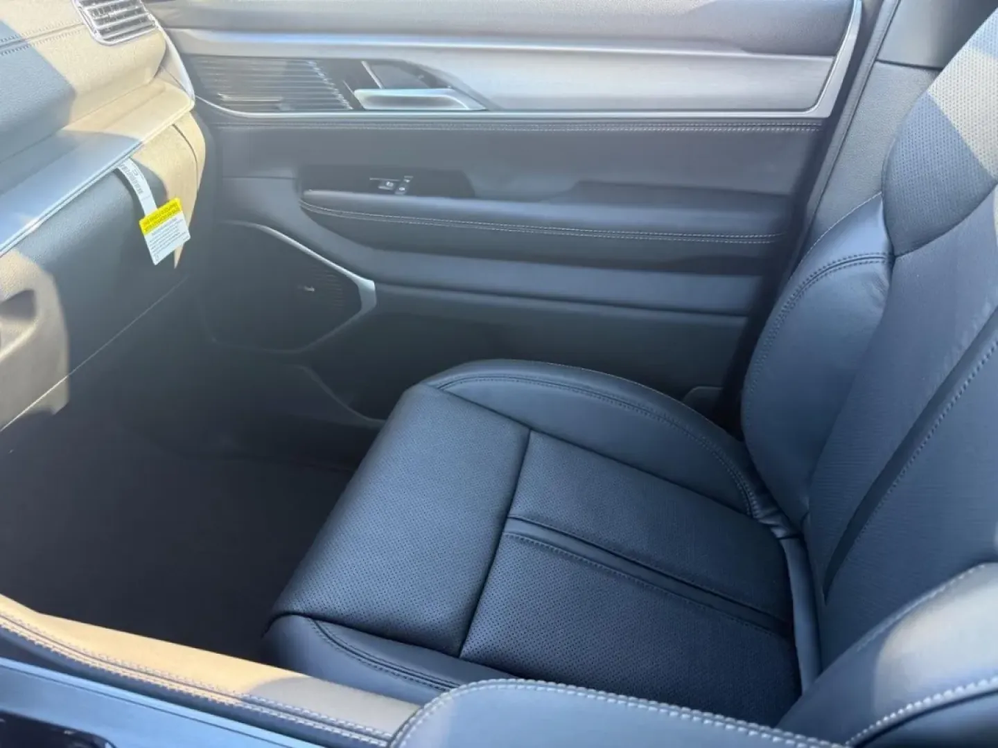 2026 /Global Black Leather Jeep Grand Wagoneer Limited (1C4SJVBP0TS) with an 3.0L I6 Hurricane SO Twin Turbo ESS engine, Automatic transmission, located at 970 Woodlawn Dr., Farmington, MO, 63640, (573) 431-7800, 37.825642, -90.468674 - Are you looking for the ultimate family SUV that combines luxury with rugged capability? Look no further than the stunning 2026 Jeep Grand Wagoneer Limited, now available at Pettus CDJR Farmington in Farmington, MO. This exceptional vehicle is perfect for growing families and adventure seekers alike - Photo#16