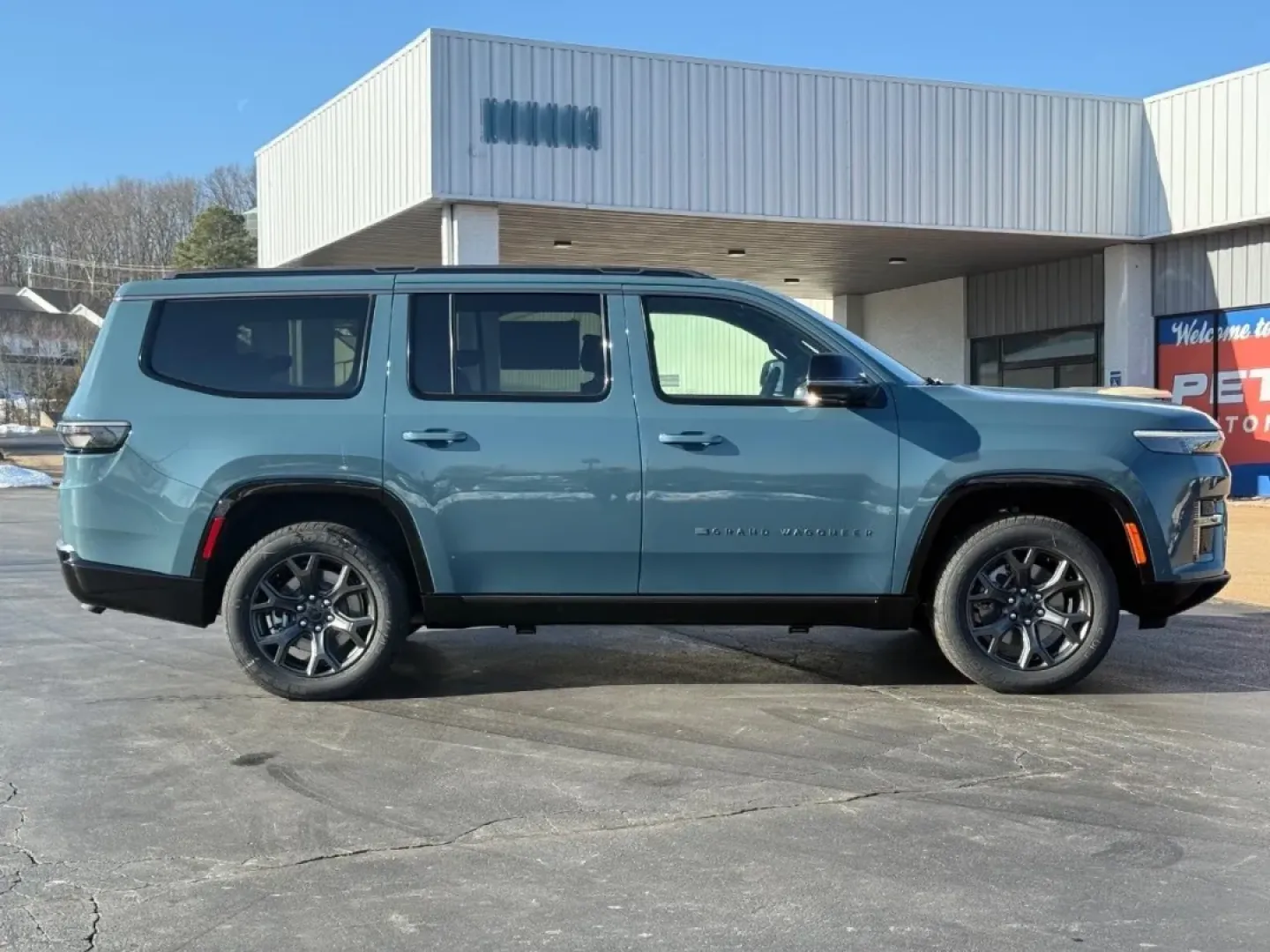 2026 /Global Black Leather Jeep Grand Wagoneer Limited (1C4SJVBP0TS) with an 3.0L I6 Hurricane SO Twin Turbo ESS engine, Automatic transmission, located at 970 Woodlawn Dr., Farmington, MO, 63640, (573) 431-7800, 37.825642, -90.468674 - Are you looking for the ultimate family SUV that combines luxury with rugged capability? Look no further than the stunning 2026 Jeep Grand Wagoneer Limited, now available at Pettus CDJR Farmington in Farmington, MO. This exceptional vehicle is perfect for growing families and adventure seekers alike - Photo#1