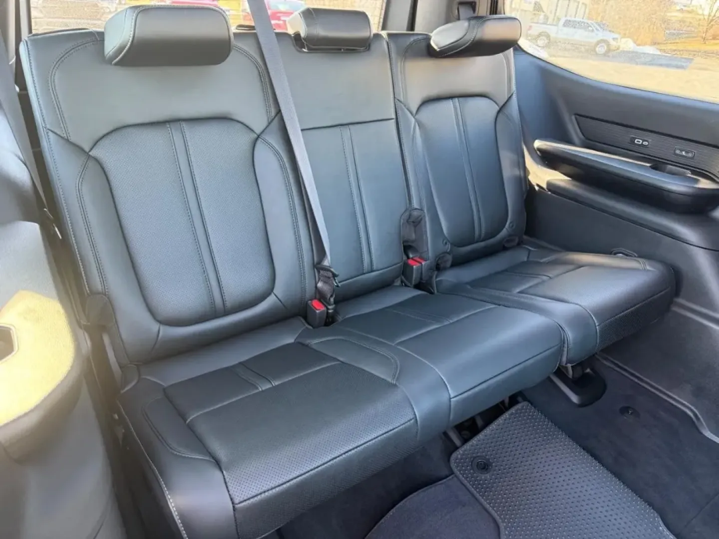 2026 /Global Black Leather Jeep Grand Wagoneer Limited (1C4SJVBP0TS) with an 3.0L I6 Hurricane SO Twin Turbo ESS engine, Automatic transmission, located at 970 Woodlawn Dr., Farmington, MO, 63640, (573) 431-7800, 37.825642, -90.468674 - Are you looking for the ultimate family SUV that combines luxury with rugged capability? Look no further than the stunning 2026 Jeep Grand Wagoneer Limited, now available at Pettus CDJR Farmington in Farmington, MO. This exceptional vehicle is perfect for growing families and adventure seekers alike - Photo#4