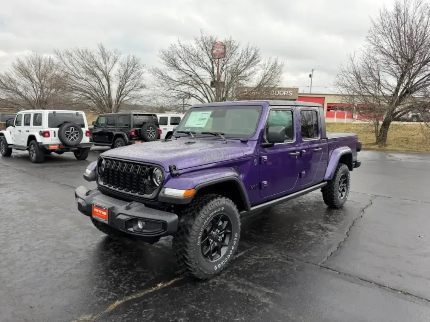 2026 /Black Cloth Jeep Gladiator Willys (1C6PJTAG2TL) with an 3.6L V6 engine, 6M transmission, located at 970 Woodlawn Dr., Farmington, MO, 63640, (573) 431-7800, 37.825642, -90.468674 - **Unleash Adventure with the 2026 Jeep Gladiator Willys Your Ultimate Off-Road Companion!**<br /> <br /> If you're seeking a vehicle that perfectly balances rugged capability with everyday practicality, look no further than the 2026 Jeep Gladiator Willys. Whether you're planning your next weekend a - Photo#5