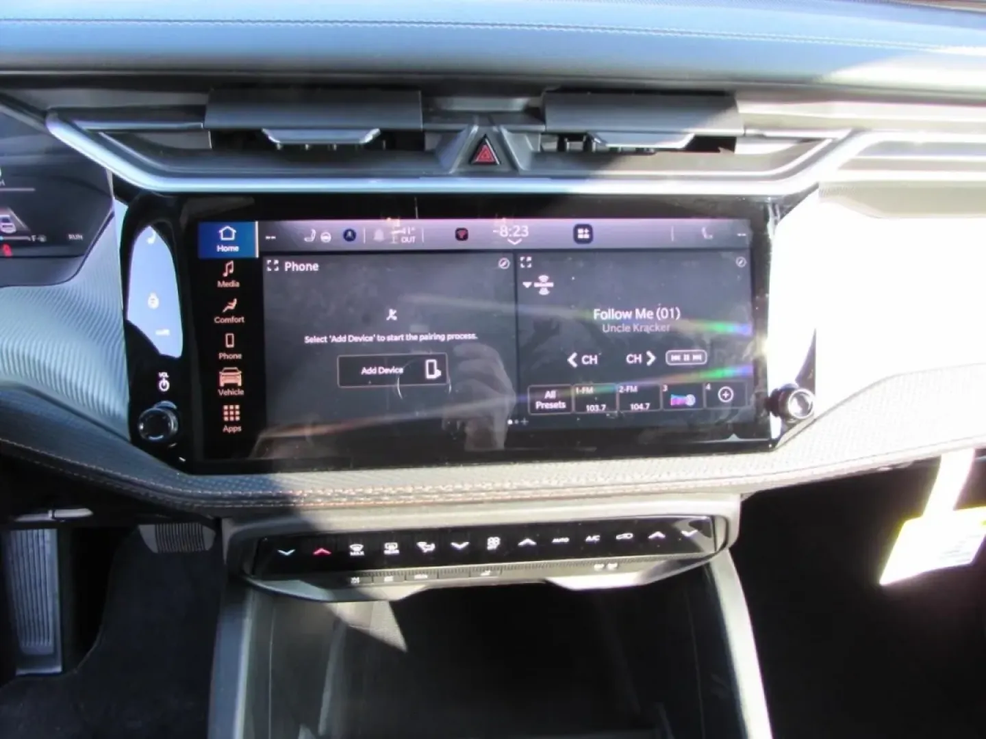 2026 /Global Black Jeep Cherokee Laredo (3C4PJMB22TT) with an 1.6L L4 DOHC 16V HYBRID engine, located at 12830 Highway 21, De Soto, MO, 63020, (636) 337-7777, 38.153099, -90.573624 - Picture your next weekend: a quick grocery run in De Soto turns into a spontaneous drive down Highway 21, then a family-friendly detour toward Washington State Park or a scenic cruise past the shops and eateries near Main Street-without worrying about weather, road conditions, or fuel stops. This ** - Photo#19