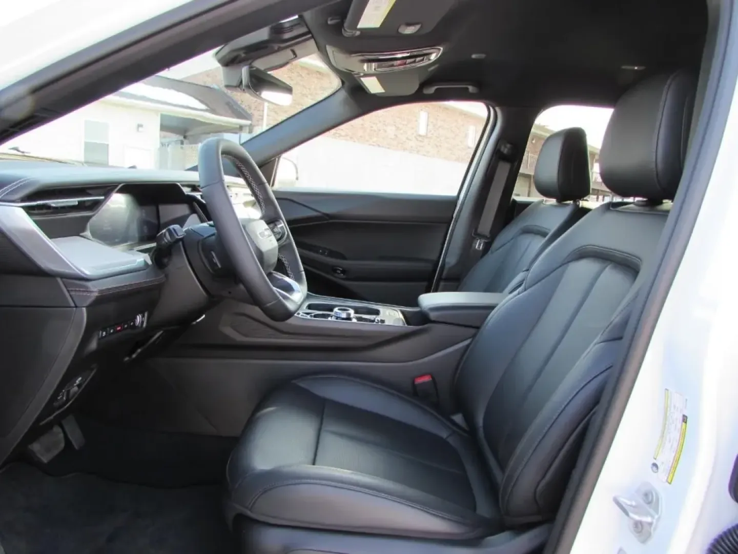 2026 /Global Black Jeep Cherokee Laredo (3C4PJMB22TT) with an 1.6L L4 DOHC 16V HYBRID engine, located at 12830 Highway 21, De Soto, MO, 63020, (636) 337-7777, 38.153099, -90.573624 - Picture your next weekend: a quick grocery run in De Soto turns into a spontaneous drive down Highway 21, then a family-friendly detour toward Washington State Park or a scenic cruise past the shops and eateries near Main Street-without worrying about weather, road conditions, or fuel stops. This ** - Photo#37