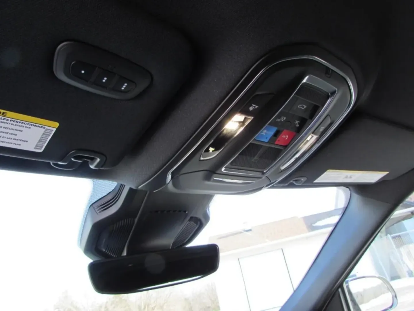 2026 /Global Black Jeep Cherokee Laredo (3C4PJMB22TT) with an 1.6L L4 DOHC 16V HYBRID engine, located at 12830 Highway 21, De Soto, MO, 63020, (636) 337-7777, 38.153099, -90.573624 - Picture your next weekend: a quick grocery run in De Soto turns into a spontaneous drive down Highway 21, then a family-friendly detour toward Washington State Park or a scenic cruise past the shops and eateries near Main Street-without worrying about weather, road conditions, or fuel stops. This ** - Photo#43