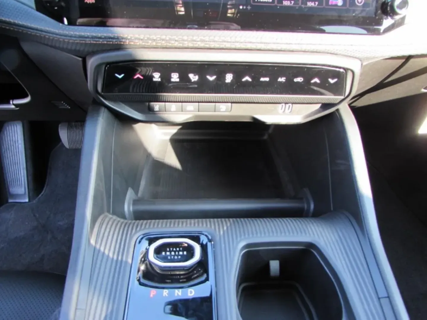 2026 /Global Black Jeep Cherokee Laredo (3C4PJMB22TT) with an 1.6L L4 DOHC 16V HYBRID engine, located at 12830 Highway 21, De Soto, MO, 63020, (636) 337-7777, 38.153099, -90.573624 - Picture your next weekend: a quick grocery run in De Soto turns into a spontaneous drive down Highway 21, then a family-friendly detour toward Washington State Park or a scenic cruise past the shops and eateries near Main Street-without worrying about weather, road conditions, or fuel stops. This ** - Photo#45