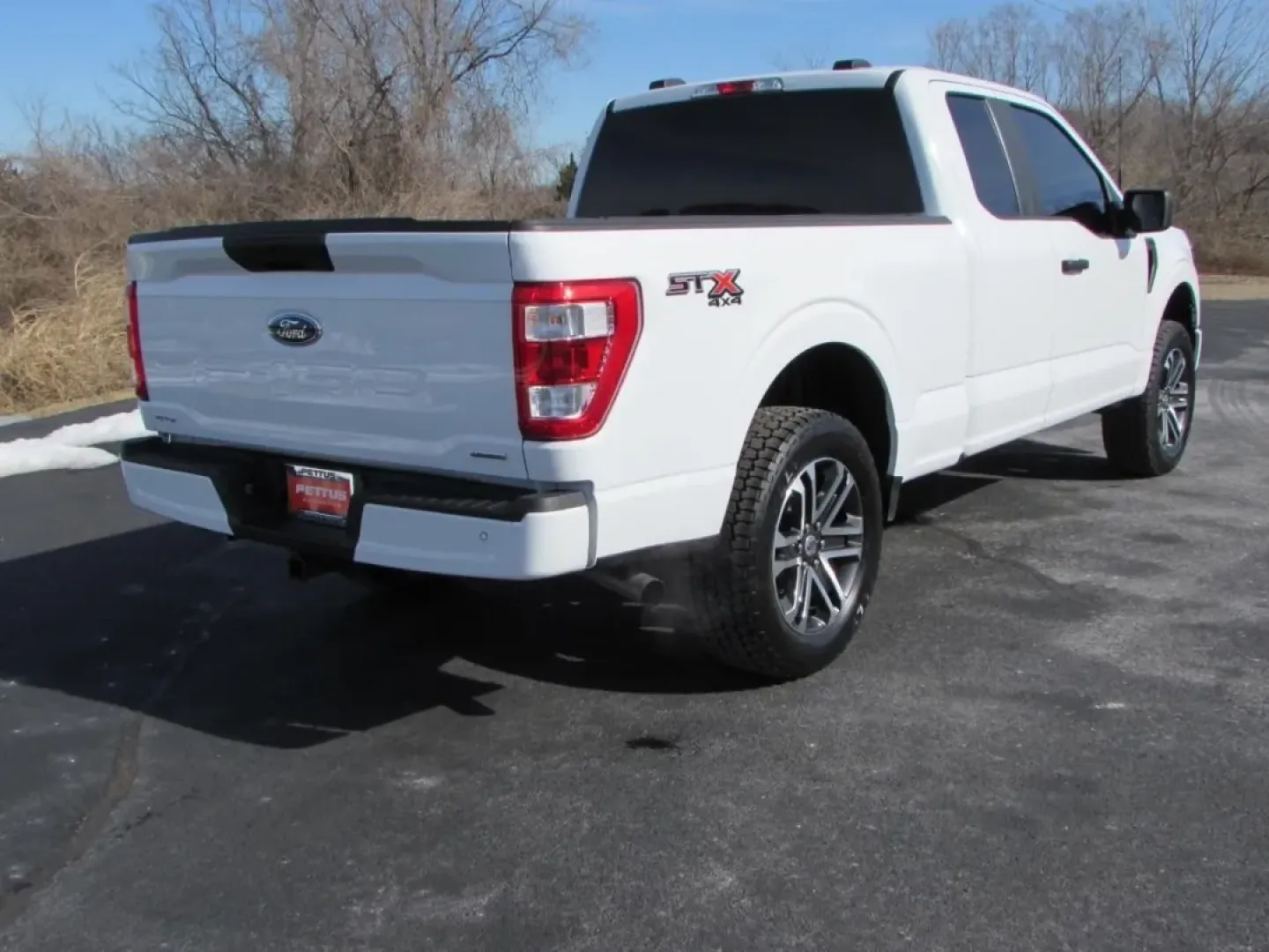 2023 /Black Ford F-150 XL (1FTEX1EP3PK) with an 2.7L V6 DOHC 24V engine, Automatic transmission, located at 12836 Highway 21, De Soto, MO, 63020, (636) 337-7777, 38.151867, -90.575615 - Whether your weekends revolve around hauling gear to the river, towing a trailer to a campsite, or simply powering through a long commute with confidence when Missouri weather turns, this **2023 Ford F-150** is built for real life. It's the kind of truck that fits right in on Hwy 21, handles farm-an - Photo#6