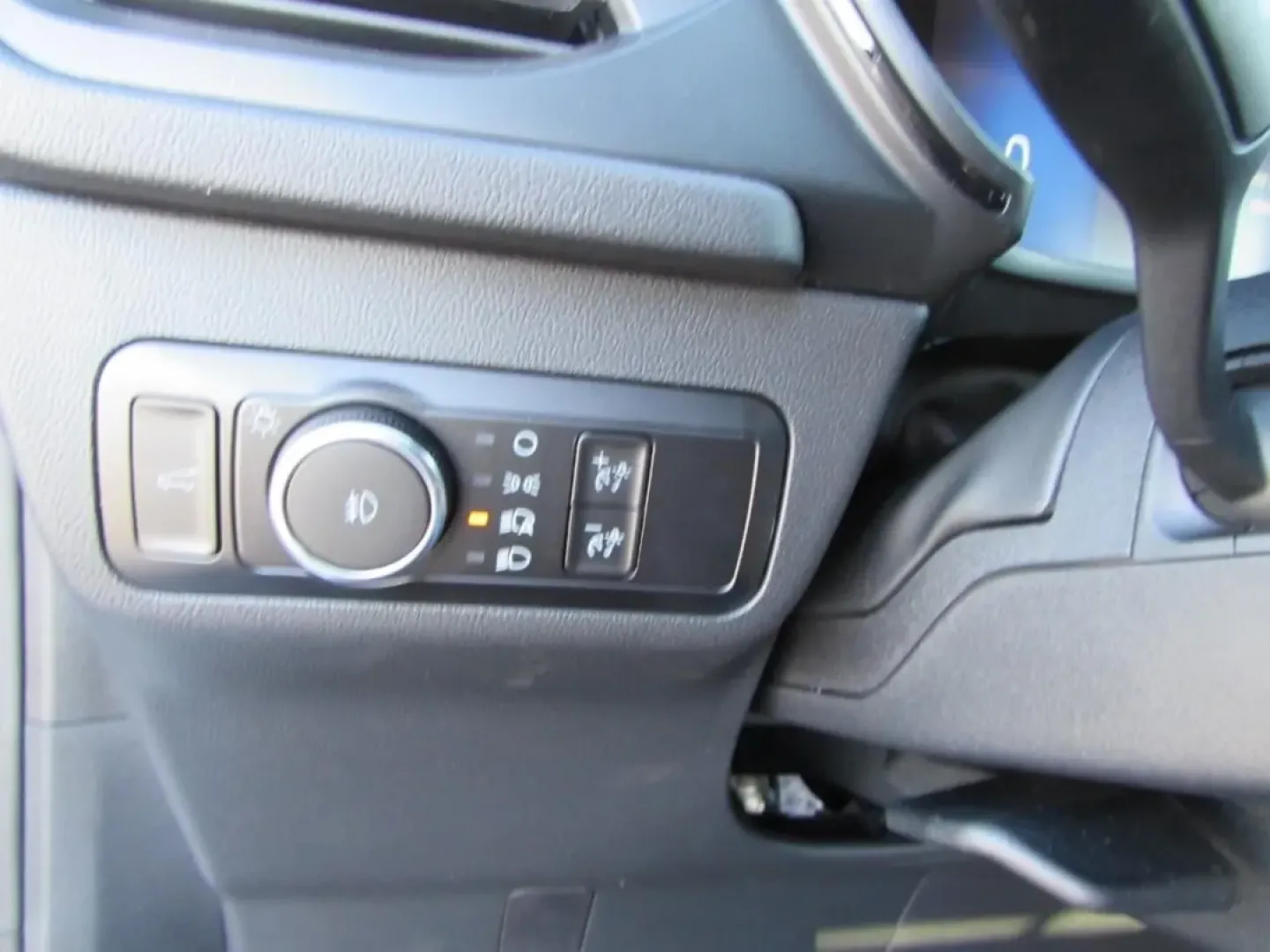 2026 /Ebony Ford Escape ST-Line Select (1FMCU9NA8TU) with an 2.0L engine, 8A transmission, located at 12836 Highway 21, De Soto, MO, 63020, (636) 337-7777, 38.151867, -90.575615 - Need a versatile SUV that can handle weekday commutes from De Soto to St. Louis, school drop-offs, and spontaneous weekend getaways to the Ozarks without feeling bulky? This 2026 Ford Escape ST-Line Select AWD is built for real life-easy to park, confident in changing Missouri weather, and comfortab - Photo#12