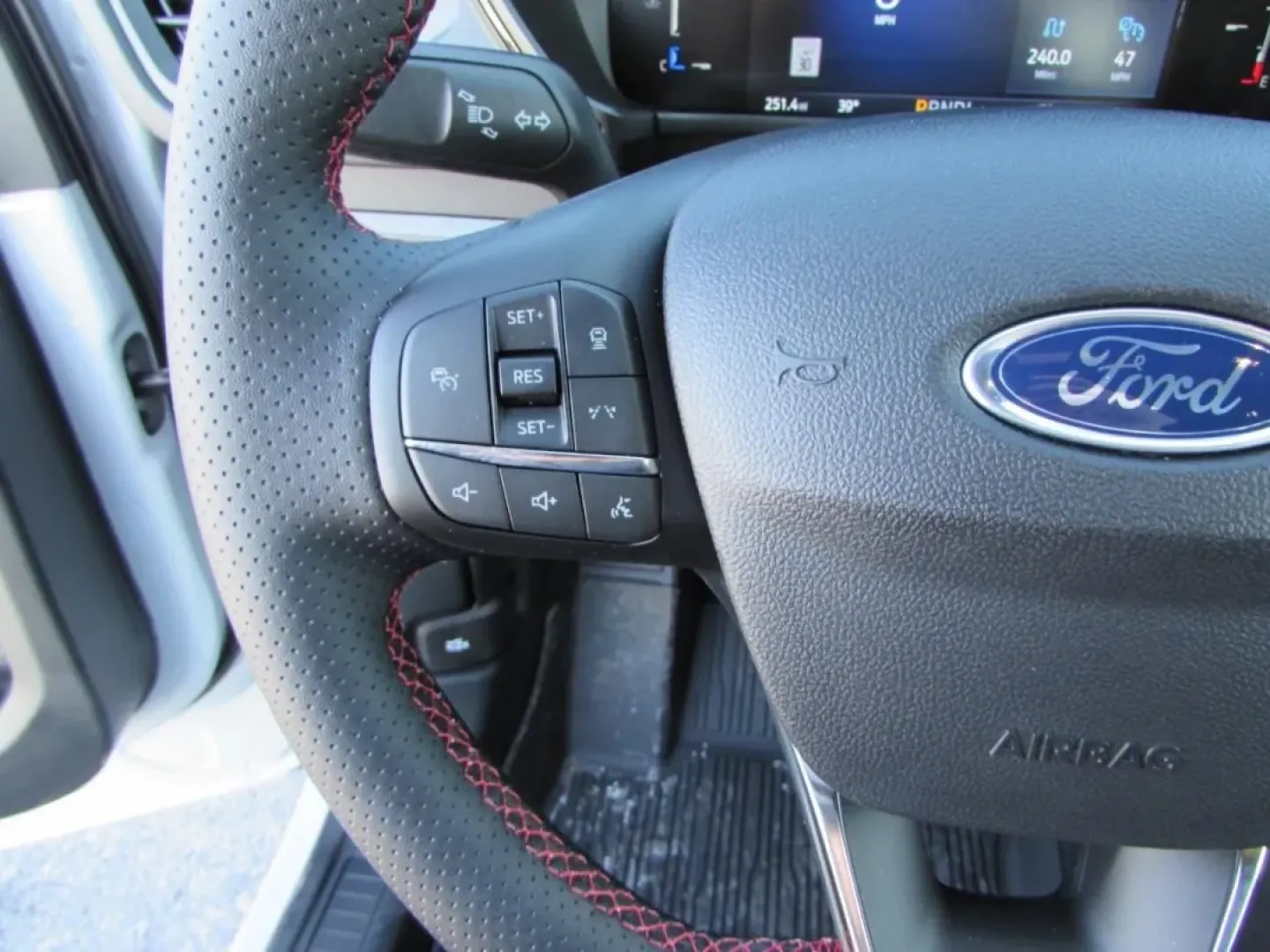 2026 /Ebony Ford Escape ST-Line Select (1FMCU9NA8TU) with an 2.0L engine, 8A transmission, located at 12836 Highway 21, De Soto, MO, 63020, (636) 337-7777, 38.151867, -90.575615 - Need a versatile SUV that can handle weekday commutes from De Soto to St. Louis, school drop-offs, and spontaneous weekend getaways to the Ozarks without feeling bulky? This 2026 Ford Escape ST-Line Select AWD is built for real life-easy to park, confident in changing Missouri weather, and comfortab - Photo#14