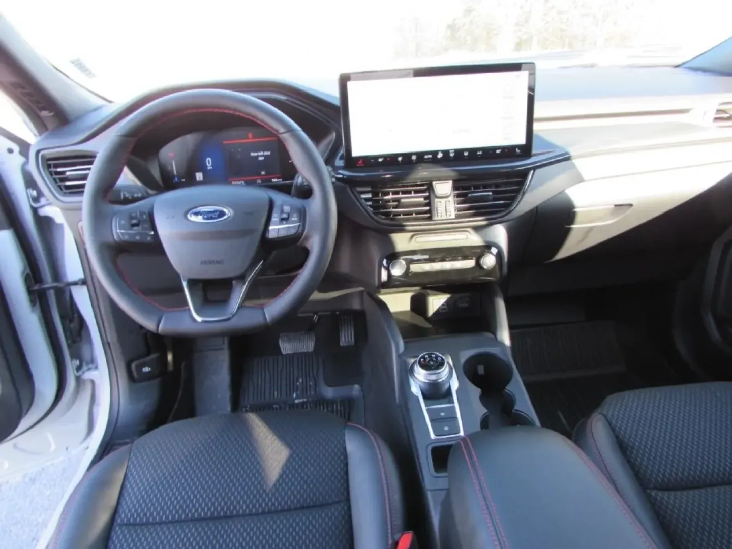 2026 /Ebony Ford Escape ST-Line Select (1FMCU9NA8TU) with an 2.0L engine, 8A transmission, located at 12836 Highway 21, De Soto, MO, 63020, (636) 337-7777, 38.151867, -90.575615 - Need a versatile SUV that can handle weekday commutes from De Soto to St. Louis, school drop-offs, and spontaneous weekend getaways to the Ozarks without feeling bulky? This 2026 Ford Escape ST-Line Select AWD is built for real life-easy to park, confident in changing Missouri weather, and comfortab - Photo#21