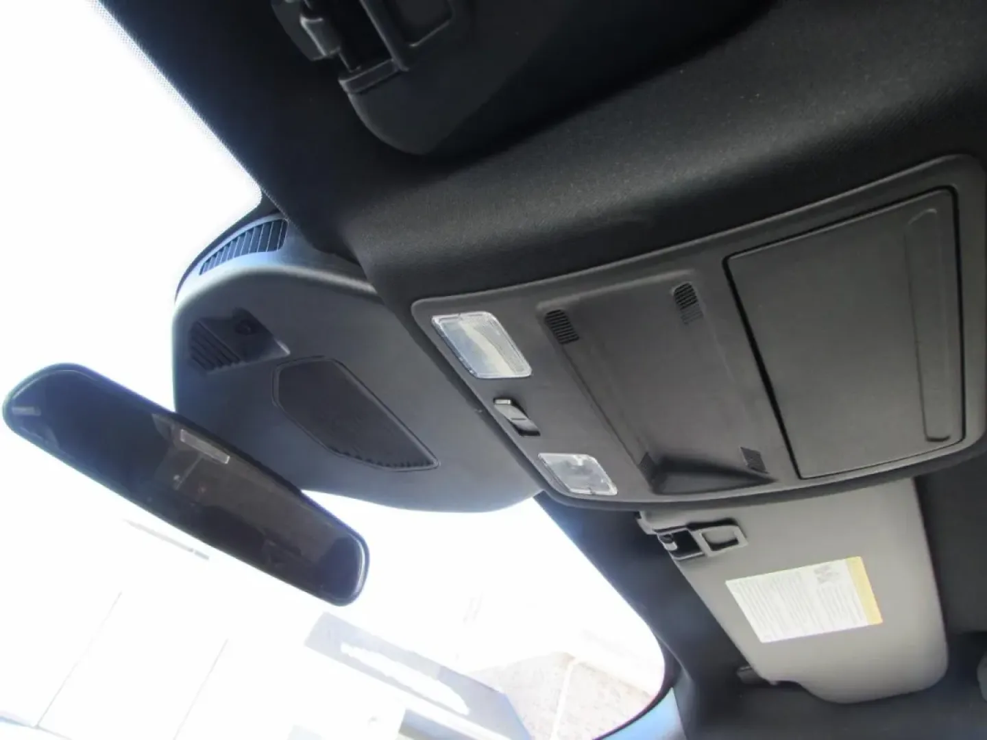 2026 /Ebony Ford Escape ST-Line Select (1FMCU9NZ1TU) with an 2.5L iVCT Atkinson Cycle I-4 Hybrid engine, CVT transmission, located at 12836 Highway 21, De Soto, MO, 63020, (636) 337-7777, 38.151867, -90.575615 - If your week is a mix of school drop-offs, I-55 commutes, and weekend getaways to the parks and backroads around Jefferson County, this 2026 Ford Escape Hybrid ST-Line Select is built for your real life. With All Wheel Drive confidence, hybrid efficiency, and a sporty ST-Line vibe, it's the kind of - Photo#17