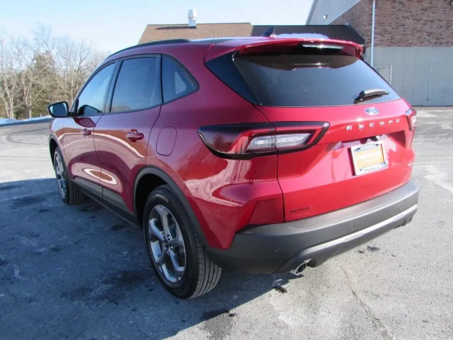 2026 /Ebony Ford Escape ST-Line Select (1FMCU9NZ1TU) with an 2.5L iVCT Atkinson Cycle I-4 Hybrid engine, CVT transmission, located at 12836 Highway 21, De Soto, MO, 63020, (636) 337-7777, 38.151867, -90.575615 - If your week is a mix of school drop-offs, I-55 commutes, and weekend getaways to the parks and backroads around Jefferson County, this 2026 Ford Escape Hybrid ST-Line Select is built for your real life. With All Wheel Drive confidence, hybrid efficiency, and a sporty ST-Line vibe, it's the kind of - Photo#32