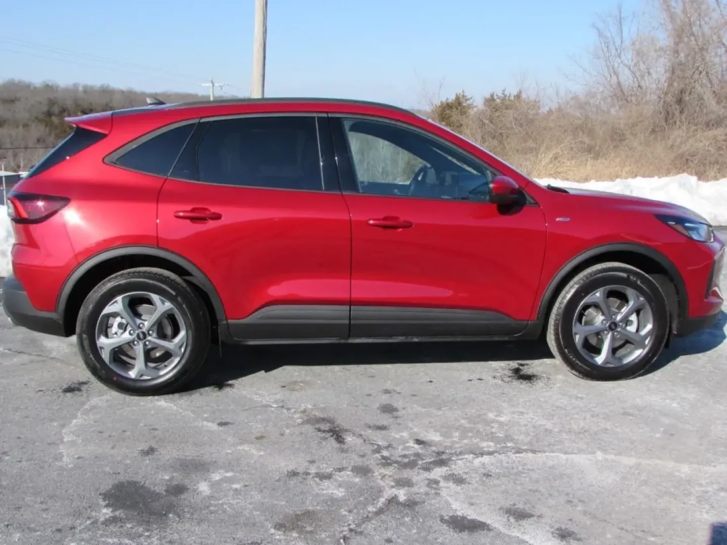 2026 /Ebony Ford Escape ST-Line Select (1FMCU9NZ1TU) with an 2.5L iVCT Atkinson Cycle I-4 Hybrid engine, CVT transmission, located at 12836 Highway 21, De Soto, MO, 63020, (636) 337-7777, 38.151867, -90.575615 - If your week is a mix of school drop-offs, I-55 commutes, and weekend getaways to the parks and backroads around Jefferson County, this 2026 Ford Escape Hybrid ST-Line Select is built for your real life. With All Wheel Drive confidence, hybrid efficiency, and a sporty ST-Line vibe, it's the kind of - Photo#35