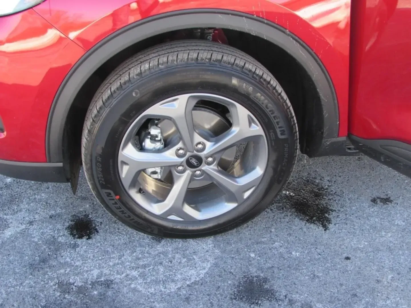 2026 /Ebony Ford Escape ST-Line Select (1FMCU9NZ1TU) with an 2.5L iVCT Atkinson Cycle I-4 Hybrid engine, CVT transmission, located at 12836 Highway 21, De Soto, MO, 63020, (636) 337-7777, 38.151867, -90.575615 - If your week is a mix of school drop-offs, I-55 commutes, and weekend getaways to the parks and backroads around Jefferson County, this 2026 Ford Escape Hybrid ST-Line Select is built for your real life. With All Wheel Drive confidence, hybrid efficiency, and a sporty ST-Line vibe, it's the kind of - Photo#37