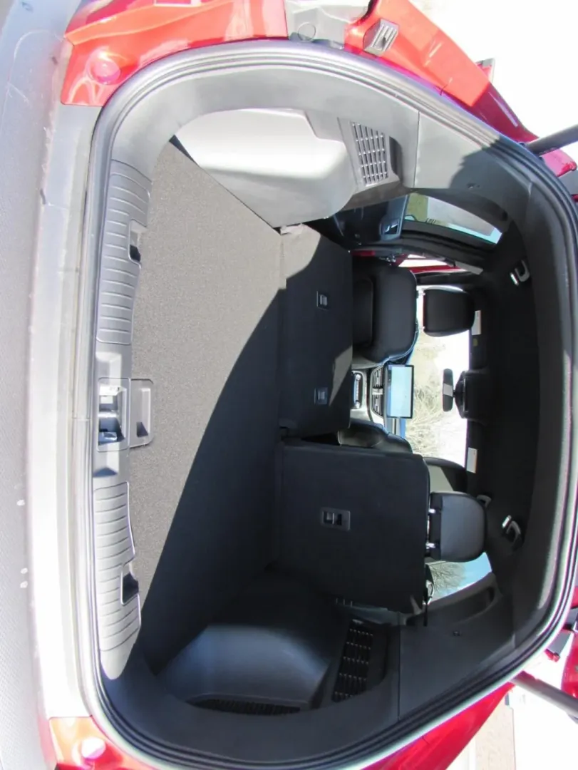 2026 /Ebony Ford Escape ST-Line Select (1FMCU9NZ1TU) with an 2.5L iVCT Atkinson Cycle I-4 Hybrid engine, CVT transmission, located at 12836 Highway 21, De Soto, MO, 63020, (636) 337-7777, 38.151867, -90.575615 - If your week is a mix of school drop-offs, I-55 commutes, and weekend getaways to the parks and backroads around Jefferson County, this 2026 Ford Escape Hybrid ST-Line Select is built for your real life. With All Wheel Drive confidence, hybrid efficiency, and a sporty ST-Line vibe, it's the kind of - Photo#55