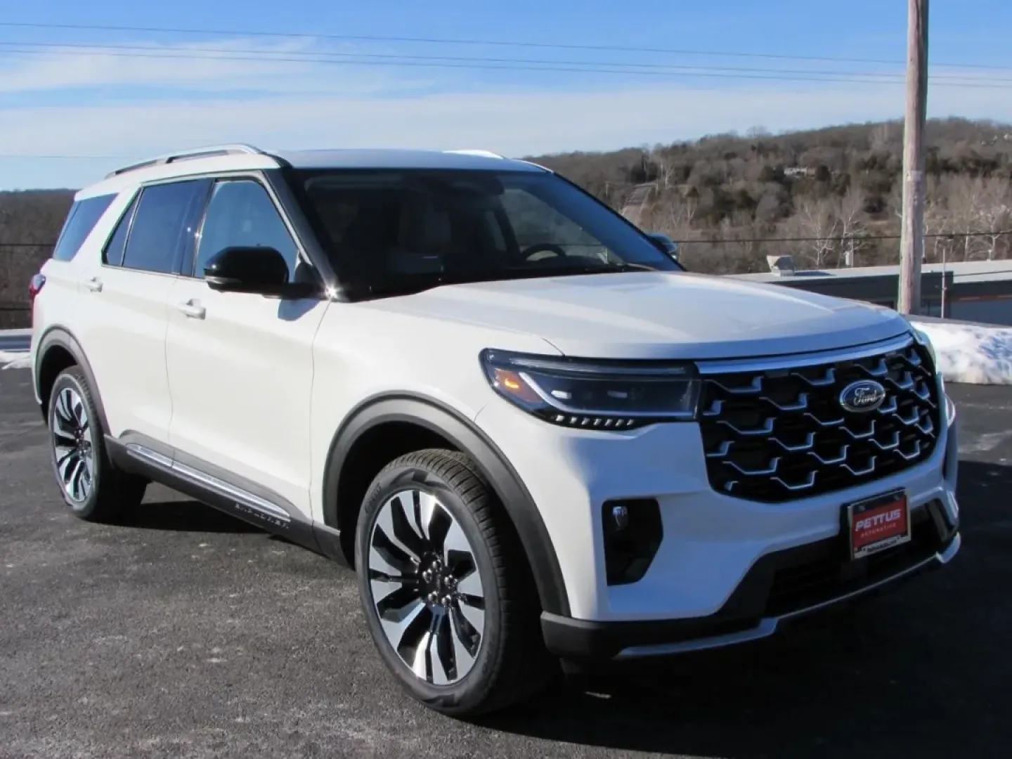 2026 /Salt Crystal/Onyx Ford Explorer Platinum (1FMUK8HH5TG) with an 2.3L EcoBoost I-4 engine, Automatic transmission, located at 12836 Highway 21, De Soto, MO, 63020, (636) 337-7777, 38.151867, -90.575615 - Build your next chapter around comfort, confidence, and room to roam-because a three-row SUV should make weekday carpools feel easy and weekend escapes feel effortless. This **2026 Ford Explorer Platinum** is a near-new, road-trip-ready SUV that fits life in and around De Soto, whether you're commut - Photo#5