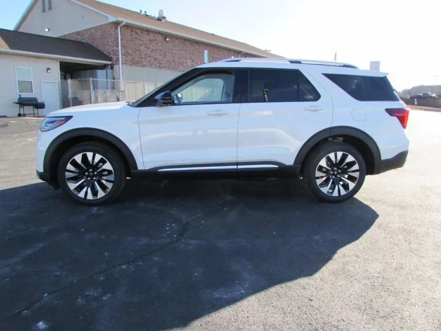 2026 /Salt Crystal/Onyx Ford Explorer Platinum (1FMUK8HH5TG) with an 2.3L EcoBoost I-4 engine, Automatic transmission, located at 12836 Highway 21, De Soto, MO, 63020, (636) 337-7777, 38.151867, -90.575615 - Build your next chapter around comfort, confidence, and room to roam-because a three-row SUV should make weekday carpools feel easy and weekend escapes feel effortless. This **2026 Ford Explorer Platinum** is a near-new, road-trip-ready SUV that fits life in and around De Soto, whether you're commut - Photo#8