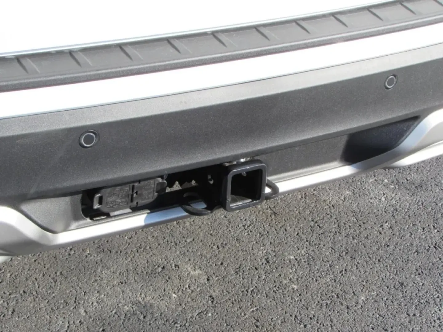 2026 /Salt Crystal/Onyx Ford Explorer Platinum (1FMUK8HH5TG) with an 2.3L EcoBoost I-4 engine, Automatic transmission, located at 12836 Highway 21, De Soto, MO, 63020, (636) 337-7777, 38.151867, -90.575615 - Build your next chapter around comfort, confidence, and room to roam-because a three-row SUV should make weekday carpools feel easy and weekend escapes feel effortless. This **2026 Ford Explorer Platinum** is a near-new, road-trip-ready SUV that fits life in and around De Soto, whether you're commut - Photo#15