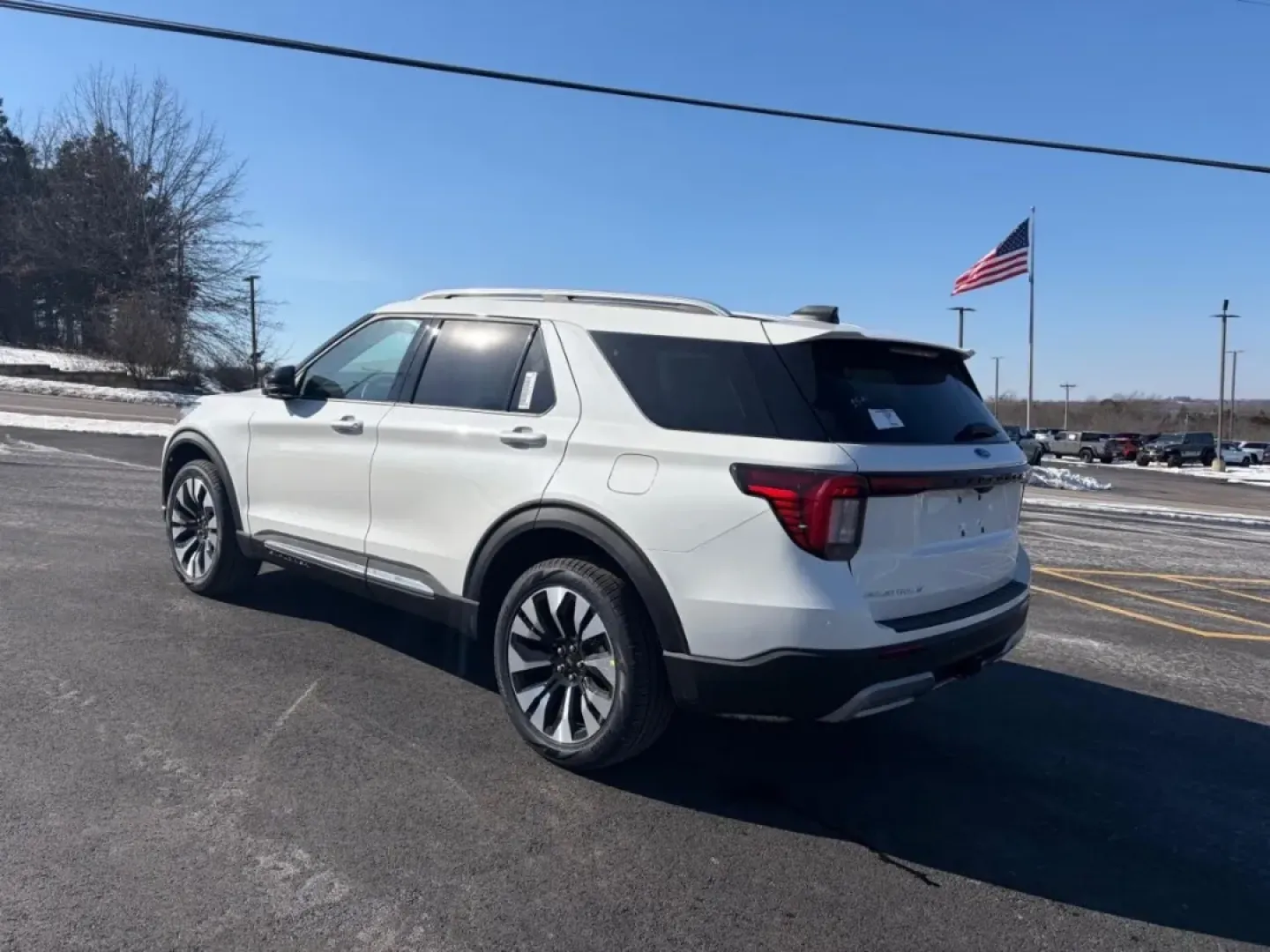 2026 /Salt Crystal/Onyx Ford Explorer Platinum (1FMUK8HH5TG) with an 2.3L EcoBoost I-4 engine, Automatic transmission, located at 12836 Highway 21, De Soto, MO, 63020, (636) 337-7777, 38.151867, -90.575615 - Build your next chapter around comfort, confidence, and room to roam-because a three-row SUV should make weekday carpools feel easy and weekend escapes feel effortless. This **2026 Ford Explorer Platinum** is a near-new, road-trip-ready SUV that fits life in and around De Soto, whether you're commut - Photo#2