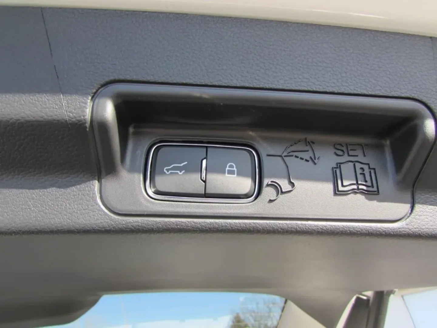 2026 /Salt Crystal/Onyx Ford Explorer Platinum (1FMUK8HH5TG) with an 2.3L EcoBoost I-4 engine, Automatic transmission, located at 12836 Highway 21, De Soto, MO, 63020, (636) 337-7777, 38.151867, -90.575615 - Build your next chapter around comfort, confidence, and room to roam-because a three-row SUV should make weekday carpools feel easy and weekend escapes feel effortless. This **2026 Ford Explorer Platinum** is a near-new, road-trip-ready SUV that fits life in and around De Soto, whether you're commut - Photo#35