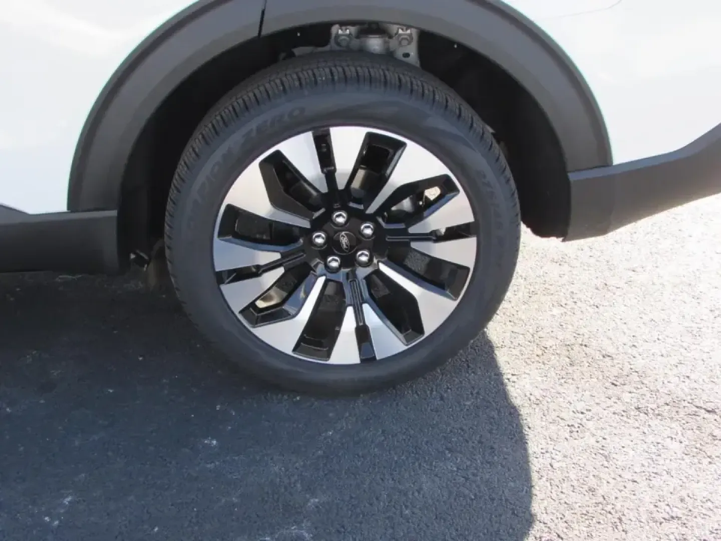2026 /Salt Crystal/Onyx Ford Explorer Platinum (1FMUK8HH5TG) with an 2.3L EcoBoost I-4 engine, Automatic transmission, located at 12836 Highway 21, De Soto, MO, 63020, (636) 337-7777, 38.151867, -90.575615 - Build your next chapter around comfort, confidence, and room to roam-because a three-row SUV should make weekday carpools feel easy and weekend escapes feel effortless. This **2026 Ford Explorer Platinum** is a near-new, road-trip-ready SUV that fits life in and around De Soto, whether you're commut - Photo#14