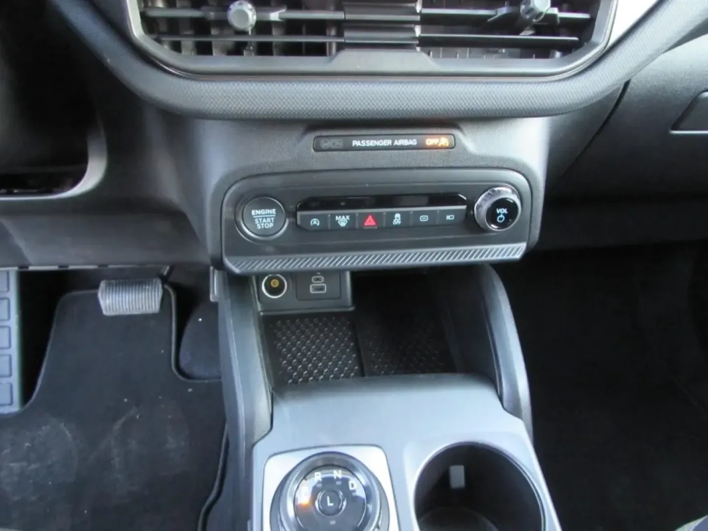 2026 /Medium Lt Smoked Truffle Ford Bronco Sport Big Bend (3FMCR9BN4TR) with an 1.5L EcoBoost engine, Automatic transmission, located at 12836 Highway 21, De Soto, MO, 63020, (636) 337-7777, 38.151867, -90.575615 - Ready for weekend trailheads, weekday commutes, and spur-of-the-moment road trips down Highway 21, this **2026 Ford Bronco Sport Big Bend** is built for drivers who want everyday comfort with real SUV capability. If your lifestyle includes hauling gear to Washington State Park, meeting friends for d - Photo#18