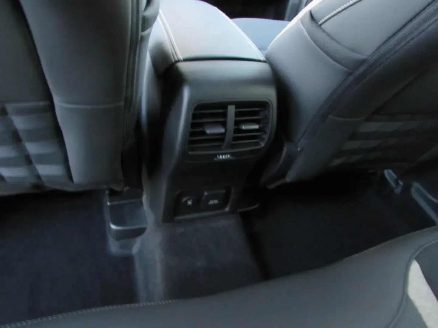 2026 /Medium Lt Smoked Truffle Ford Bronco Sport Big Bend (3FMCR9BN4TR) with an 1.5L EcoBoost engine, Automatic transmission, located at 12836 Highway 21, De Soto, MO, 63020, (636) 337-7777, 38.151867, -90.575615 - Ready for weekend trailheads, weekday commutes, and spur-of-the-moment road trips down Highway 21, this **2026 Ford Bronco Sport Big Bend** is built for drivers who want everyday comfort with real SUV capability. If your lifestyle includes hauling gear to Washington State Park, meeting friends for d - Photo#23