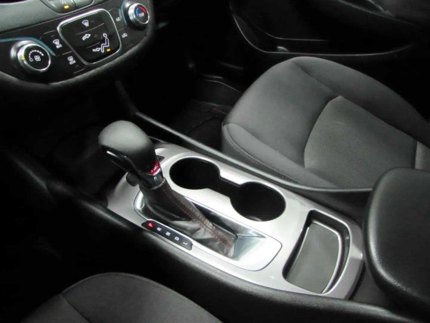 2021 /Jet Black Chevrolet Malibu RS (1G1ZG5ST4MF) with an 1.5L L4 DOHC 16V engine, Automatic transmission, located at 12836 Highway 21, De Soto, MO, 63020, (636) 337-7777, 38.151867, -90.575615 - Set up for the real world-school drop-offs, a daily commute down Hwy 21, and spontaneous weekend drives through Jefferson County-this 2021 Chevrolet Malibu RS is the kind of sporty, efficient sedan that fits a busy lifestyle without stretching your budget. With its bold Red exterior, sleek RS stylin - Photo#21