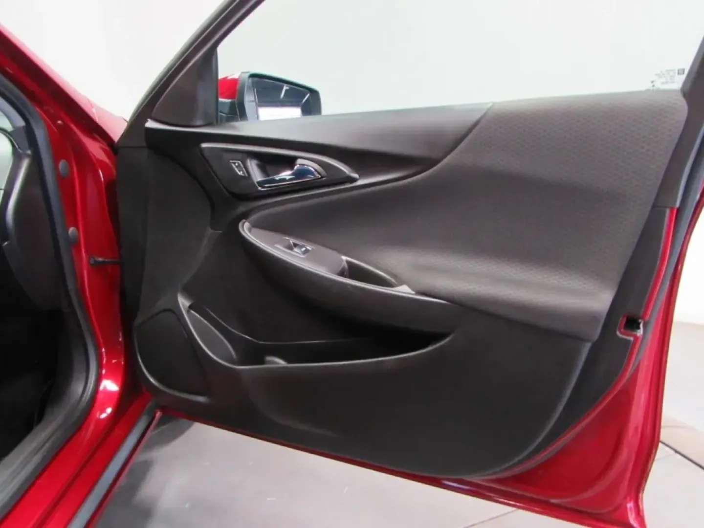 2021 /Jet Black Chevrolet Malibu RS (1G1ZG5ST4MF) with an 1.5L L4 DOHC 16V engine, Automatic transmission, located at 12836 Highway 21, De Soto, MO, 63020, (636) 337-7777, 38.151867, -90.575615 - Set up for the real world-school drop-offs, a daily commute down Hwy 21, and spontaneous weekend drives through Jefferson County-this 2021 Chevrolet Malibu RS is the kind of sporty, efficient sedan that fits a busy lifestyle without stretching your budget. With its bold Red exterior, sleek RS stylin - Photo#26