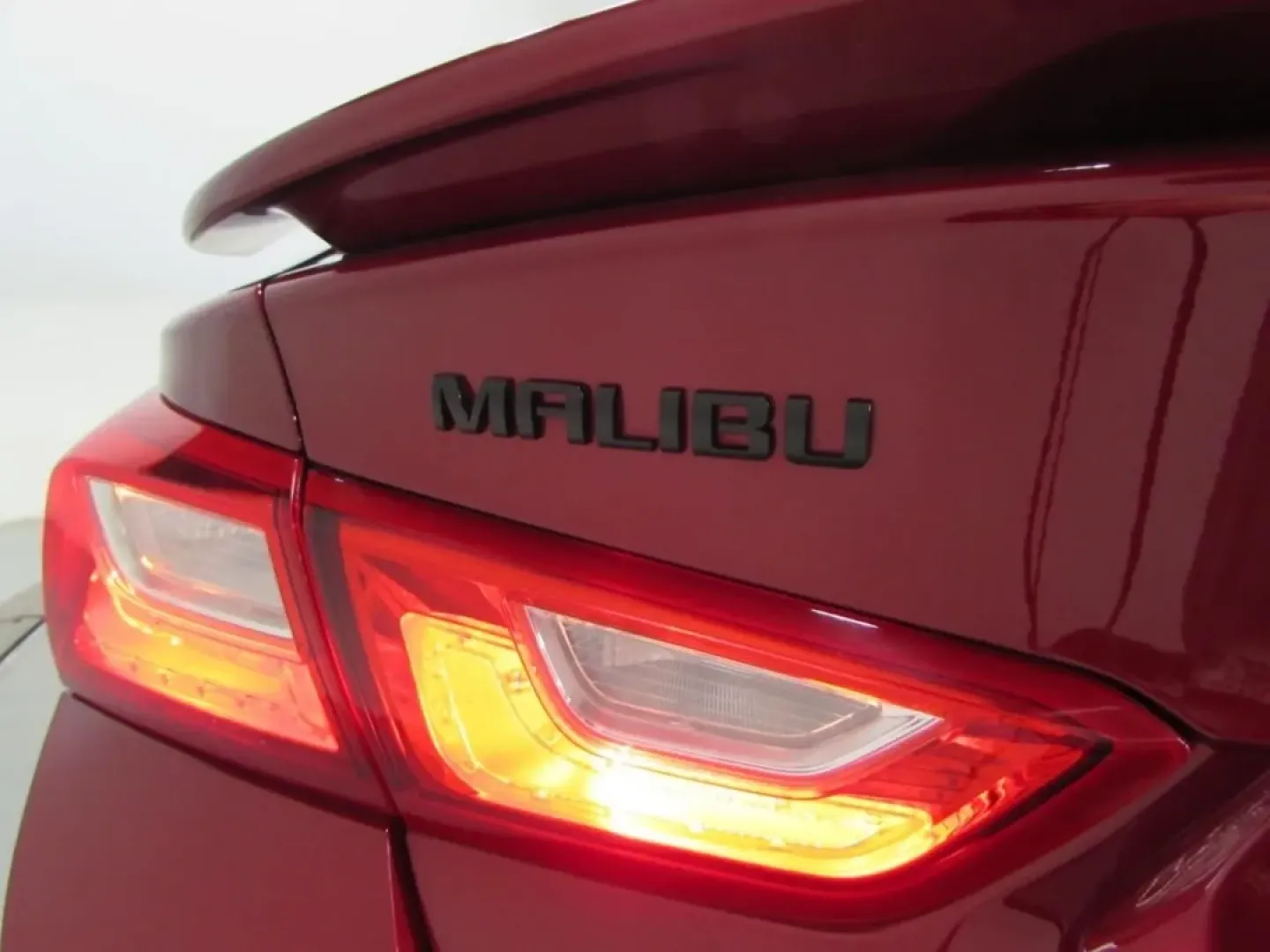 2021 /Jet Black Chevrolet Malibu RS (1G1ZG5ST4MF) with an 1.5L L4 DOHC 16V engine, Automatic transmission, located at 12836 Highway 21, De Soto, MO, 63020, (636) 337-7777, 38.151867, -90.575615 - Set up for the real world-school drop-offs, a daily commute down Hwy 21, and spontaneous weekend drives through Jefferson County-this 2021 Chevrolet Malibu RS is the kind of sporty, efficient sedan that fits a busy lifestyle without stretching your budget. With its bold Red exterior, sleek RS stylin - Photo#29