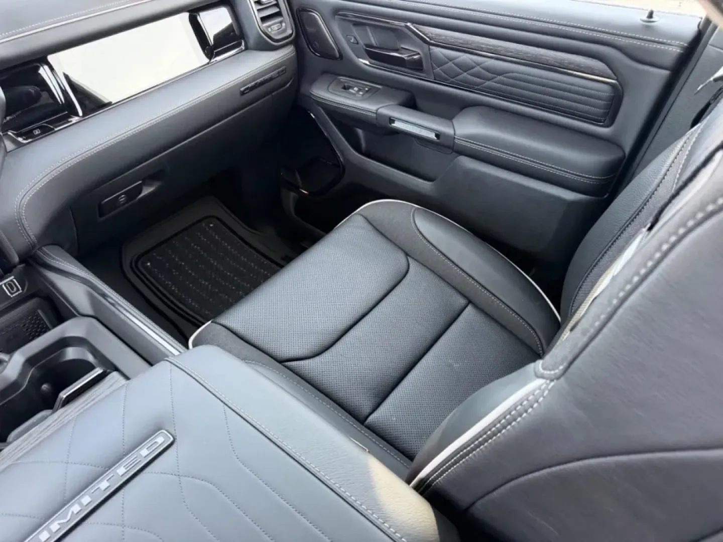 2026 /Black Leather Ram 1500 Limited (1C6SRFHT5TN) with an 5.7L engine, Automatic transmission, located at 970 Woodlawn Dr., Farmington, MO, 63640, (573) 431-7800, 37.825642, -90.468674 - Built for weekend lake runs, jobsite confidence, and long-haul comfort, this **2026 Ram 1500 Limited** is the kind of truck that fits real life in Southeast Missouri-whether you're towing gear out toward St. Joe State Park, cruising Highway 67 for a daily commute, or packing up the family for a road - Photo#17