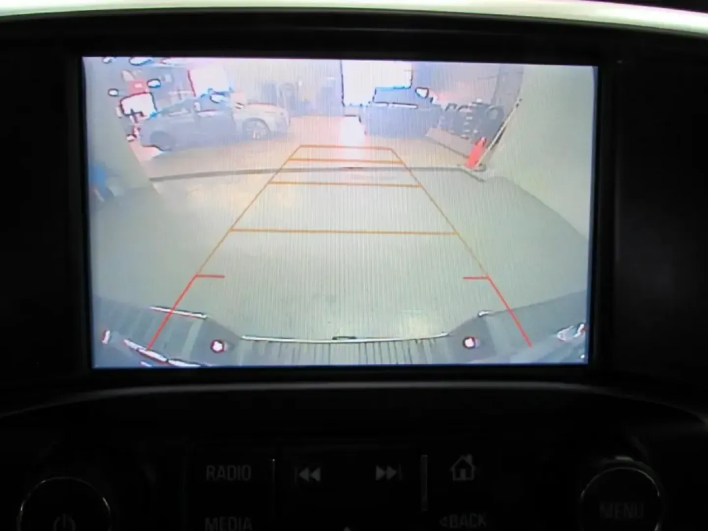 2018 /Cocoa/Dune GMC Sierra 1500 SLT (3GTU2NEC1JG) with an 5.3L V8 OHV 16V engine, 6A transmission, located at 12830 Highway 21, De Soto, MO, 63020, (636) 337-7777, 38.153099, -90.573624 - Need a truck that can handle weekday commutes in Jefferson County, weekend projects at home, and a spur-of-the-moment getaway down Highway 21? This 2018 GMC Sierra 1500 SLT Crew Cab 4WD is built for real life-comfortable enough for long drives, capable enough for tough jobs, and refined enough to fe - Photo#29