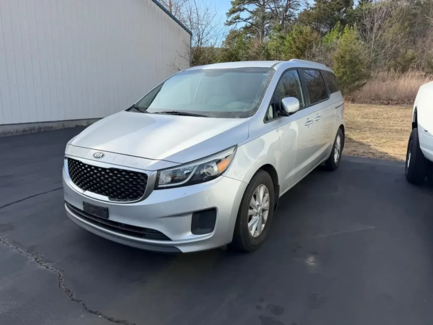2016 /Gray Cloth Kia Sedona LX (KNDMB5C12G6) with an 3.3L GDI V6 Lambda II engine, Automatic transmission, located at 970 Woodlawn Dr., Farmington, MO, 63640, (573) 431-7800, 37.825642, -90.468674 - Big family, busy school schedules, and weekend getaways to St. Joe State Park demand a minivan that keeps everyone comfortable, connected, and calm-without stretching the budget. This 2016 Kia Sedona LX in Bright Silver Metallic is a smart pick for growing families, carpool captains, and road-trip p - Photo#0