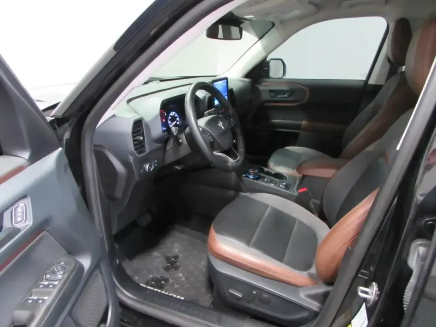 2021 /Ebony/Brown Ford Bronco Sport Outer Banks (3FMCR9C69MR) with an 1.5L L3 engine, Automatic transmission, located at 12830 Highway 21, De Soto, MO, 63020, (636) 337-7777, 38.153099, -90.573624 - Weekday commutes down Highway 21, weekend escapes to Washington State Park, or a spontaneous road trip along I55-this 2021 Ford Bronco Sport Outer Banks is built for Missouri life when you want one SUV that can do it all. With Four Wheel Drive and a confident, easy-to-drive size, it's a smart pick f - Photo#12