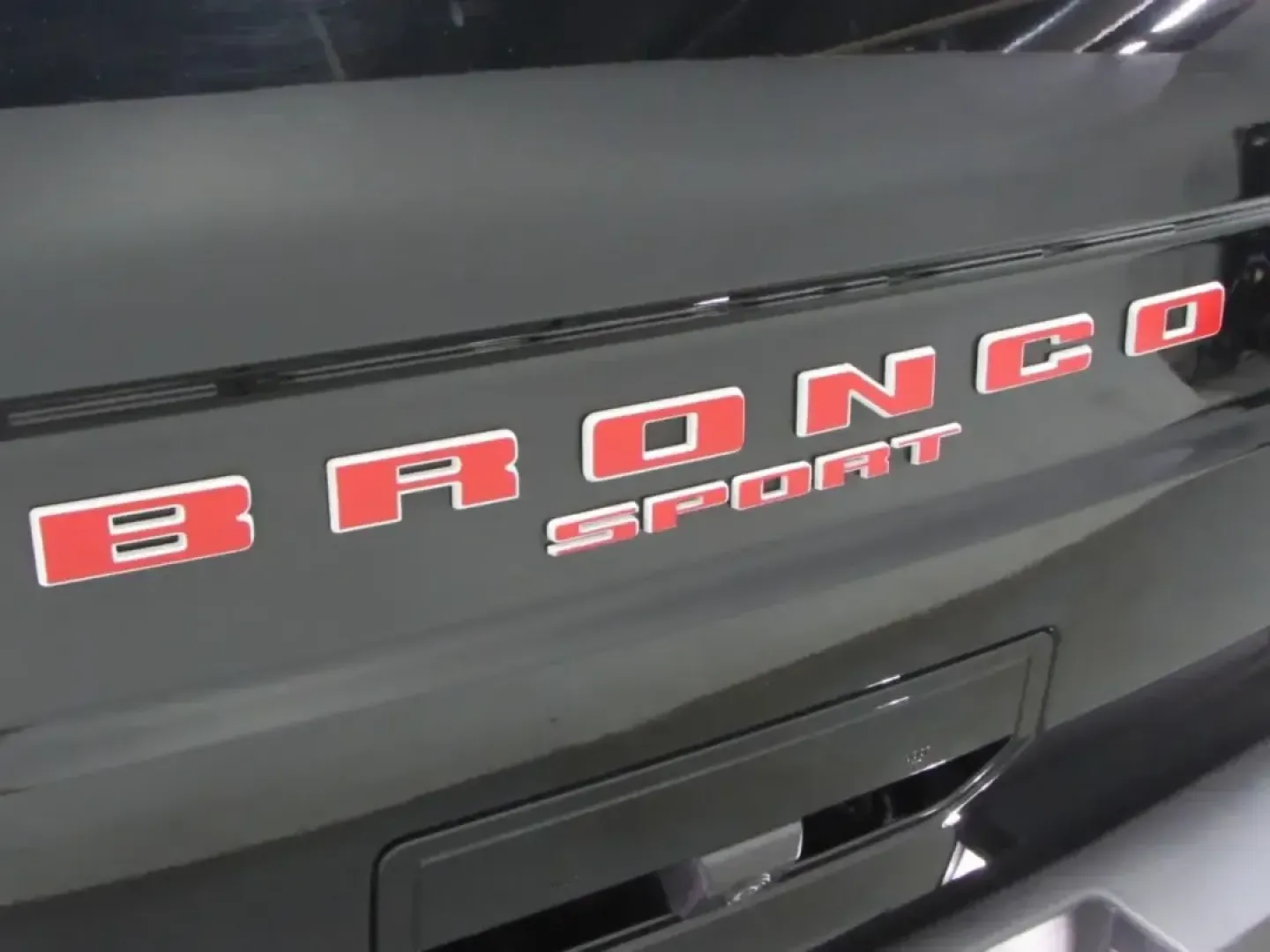 2021 /Ebony/Brown Ford Bronco Sport Outer Banks (3FMCR9C69MR) with an 1.5L L3 engine, Automatic transmission, located at 12830 Highway 21, De Soto, MO, 63020, (636) 337-7777, 38.153099, -90.573624 - Weekday commutes down Highway 21, weekend escapes to Washington State Park, or a spontaneous road trip along I55-this 2021 Ford Bronco Sport Outer Banks is built for Missouri life when you want one SUV that can do it all. With Four Wheel Drive and a confident, easy-to-drive size, it's a smart pick f - Photo#30