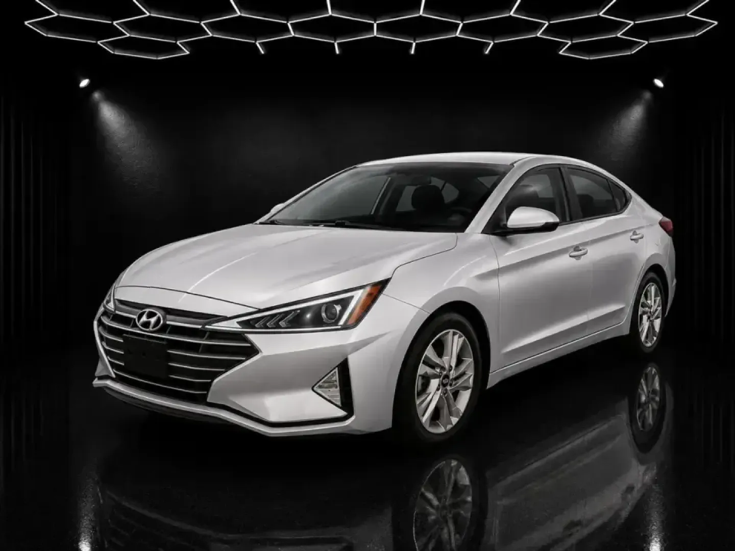 2020 /Black Cloth Hyundai Elantra SEL (5NPD84LFXLH) with an 2.0L DOHC 16V 4-Cylinder D-CVVT MPI engine, Automatic transmission, located at 970 Woodlawn Dr., Farmington, MO, 63640, (573) 431-7800, 37.825642, -90.468674 - If your days are packed with long commutes, quick school drop-offs, and the occasional weekend escape down Highway 67, this 2020 Hyundai Elantra SEL is the kind of sedan that fits real life-easy to park, efficient on fuel, and comfortable enough to make every mile feel simpler. It's a smart pick for - Photo#0