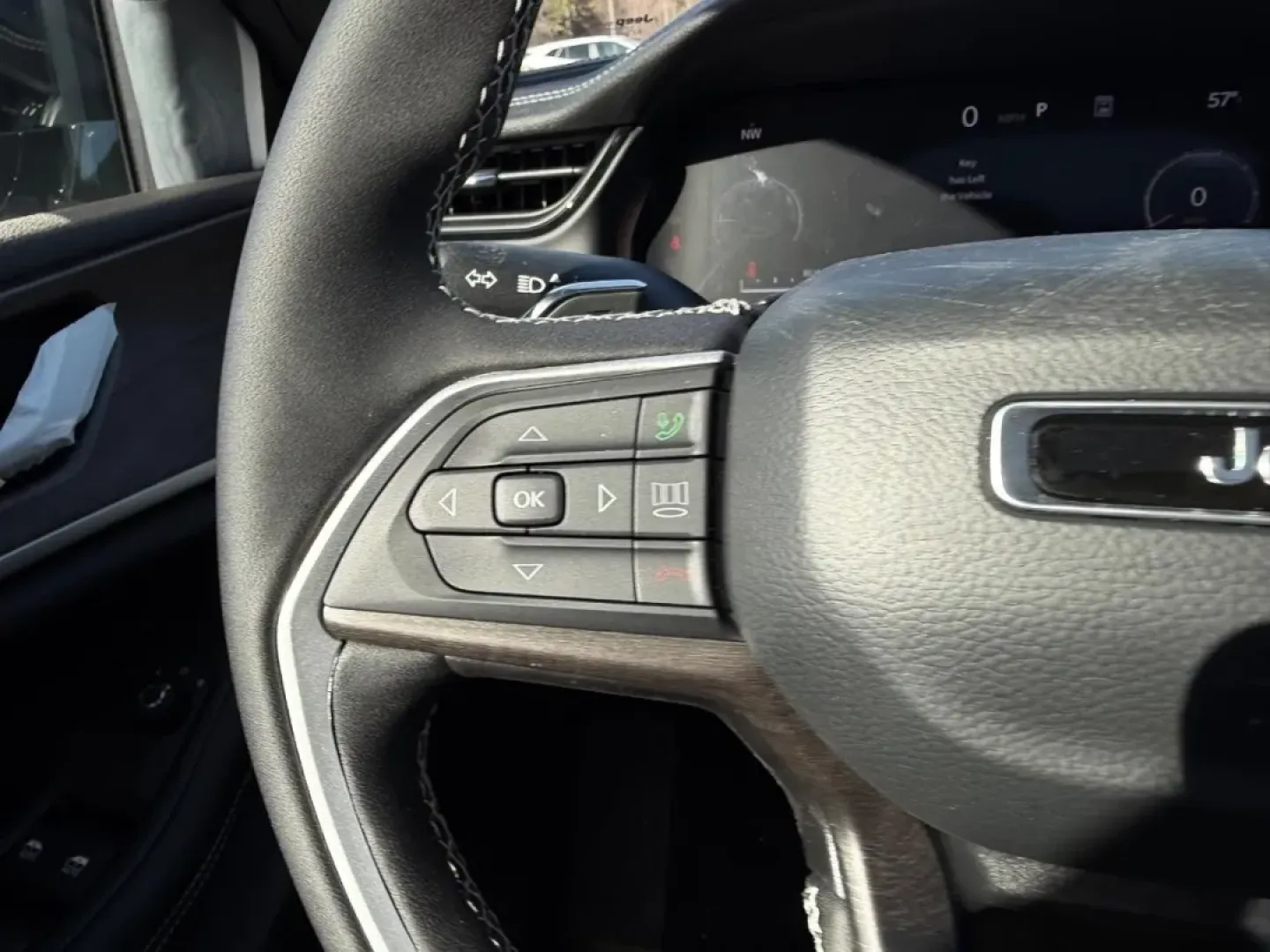 2026 /Global Black Leather Jeep Grand Cherokee Laredo (1C4RJHARXTC) with an 2.0L engine, 8A transmission, located at 970 Woodlawn Dr., Farmington, MO, 63640, (573) 431-7800, 37.825642, -90.468674 - Whether your weekends are spent packing up for a family getaway to St. Joe State Park, commuting down US-67, or chasing fall colors along the backroads near Farmington, the 2026 Jeep Grand Cherokee Laredo is built for the do-it-all lifestyle. With just 43 miles, this Balti Gray SUV feels practically - Photo#13