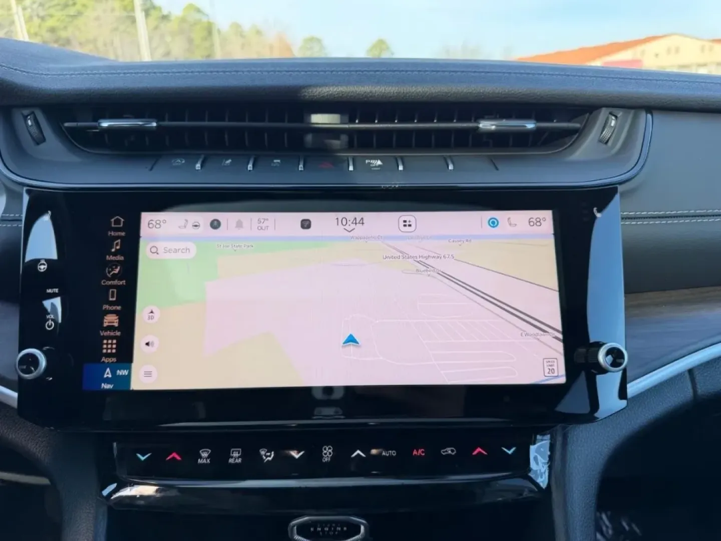 2026 /Global Black Leather Jeep Grand Cherokee Laredo (1C4RJHARXTC) with an 2.0L engine, 8A transmission, located at 970 Woodlawn Dr., Farmington, MO, 63640, (573) 431-7800, 37.825642, -90.468674 - Whether your weekends are spent packing up for a family getaway to St. Joe State Park, commuting down US-67, or chasing fall colors along the backroads near Farmington, the 2026 Jeep Grand Cherokee Laredo is built for the do-it-all lifestyle. With just 43 miles, this Balti Gray SUV feels practically - Photo#15