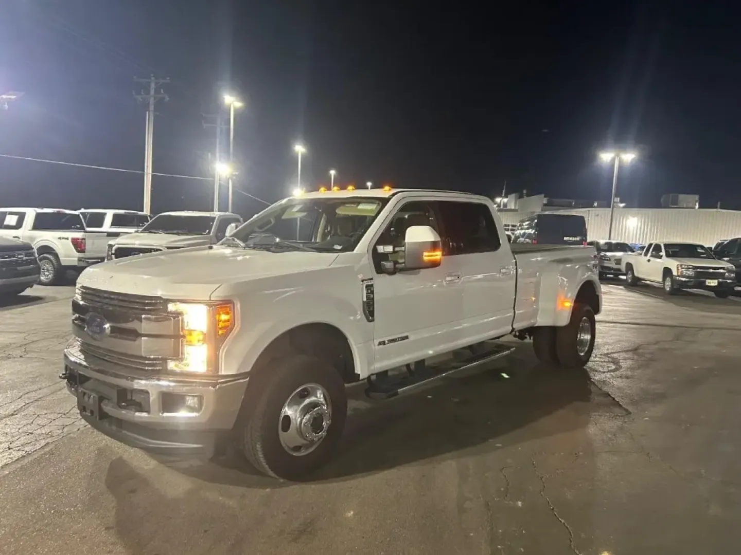 2019 /Medium Light Camel Ford F-350SD Lariat DRW (1FT8W3DT5KE) with an 6.7L V8 OHV 16V DIESEL engine, 6A transmission, located at 12836 Highway 21, De Soto, MO, 63020, (636) 337-7777, 38.151867, -90.575615 - If your weekends revolve around hauling equipment, towing a big trailer, or taking the whole crew out for a long-distance job, this 2019 Ford Super Duty F-350 DRW Lariat Crew Cab Long Bed DRW 4WD is built for that hard-working lifestyle. With the confidence of a diesel dually and the comfort of a La - Photo#0