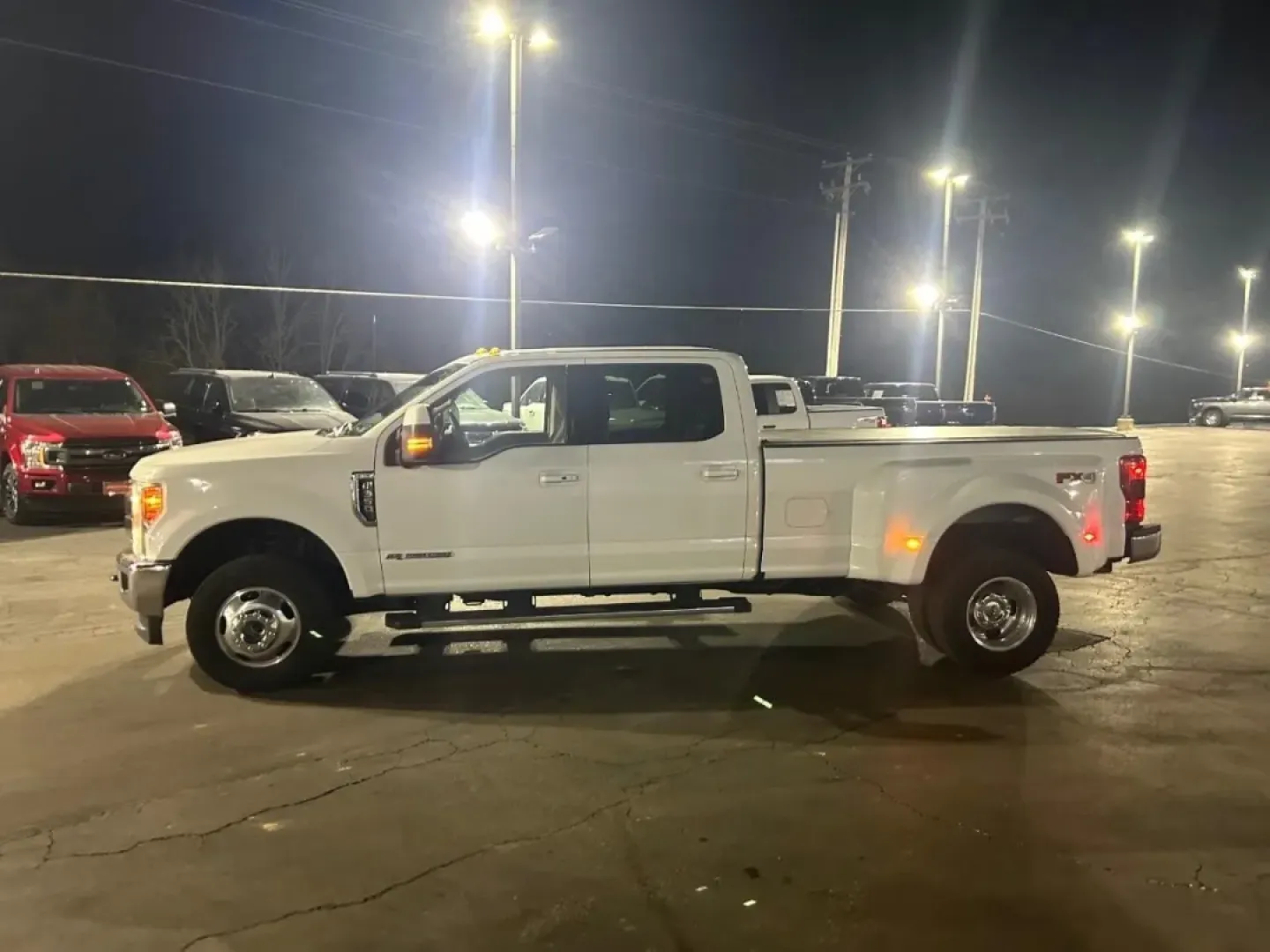 2019 /Medium Light Camel Ford F-350SD Lariat DRW (1FT8W3DT5KE) with an 6.7L V8 OHV 16V DIESEL engine, 6A transmission, located at 12836 Highway 21, De Soto, MO, 63020, (636) 337-7777, 38.151867, -90.575615 - If your weekends revolve around hauling equipment, towing a big trailer, or taking the whole crew out for a long-distance job, this 2019 Ford Super Duty F-350 DRW Lariat Crew Cab Long Bed DRW 4WD is built for that hard-working lifestyle. With the confidence of a diesel dually and the comfort of a La - Photo#1