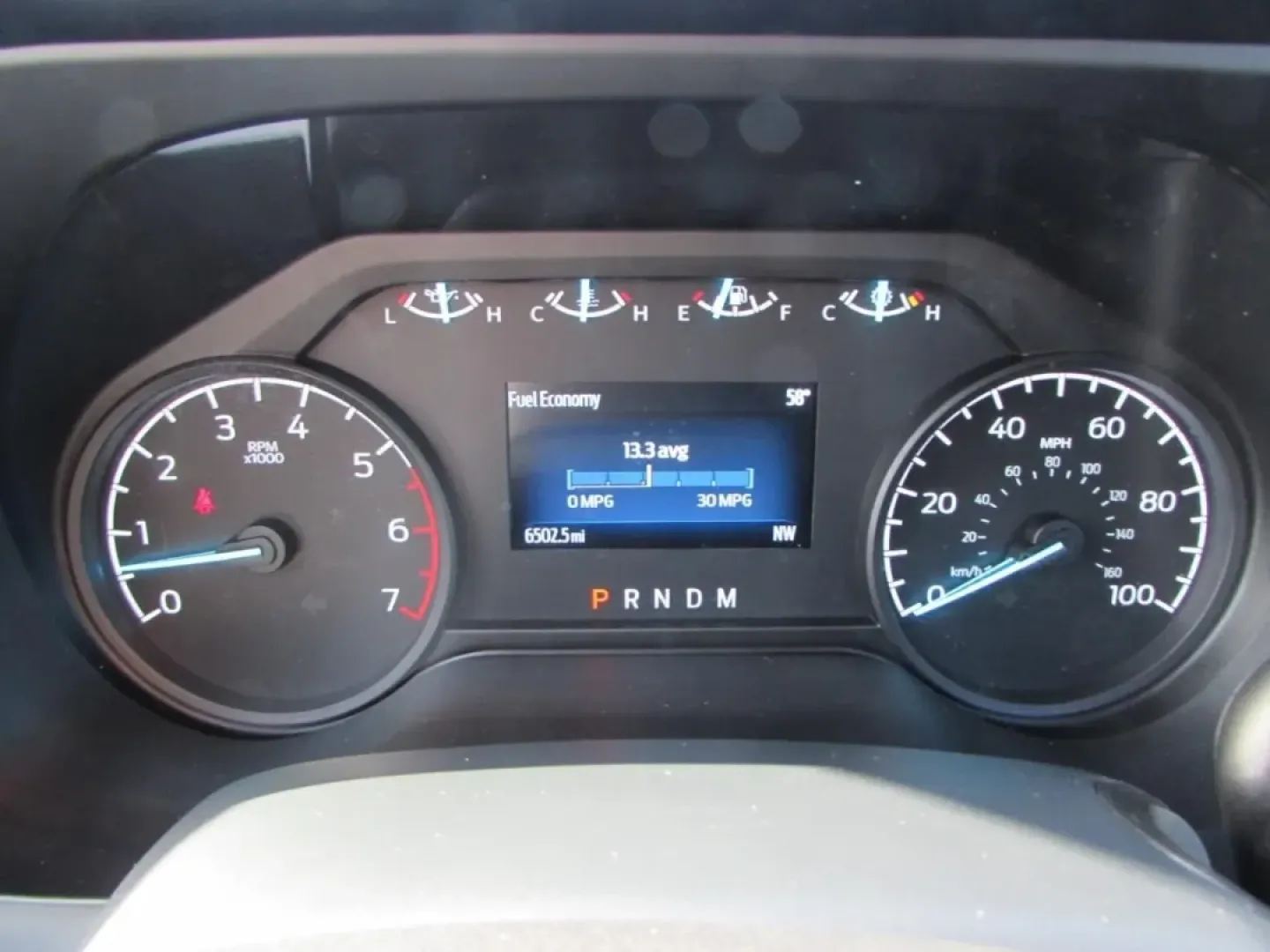 2025 /Medium Dark Slate Ford F-250SD XL (1FTBF2BA8SE) with an 6.8L V8 OHV 16V engine, 6A transmission, located at 12830 Highway 21, De Soto, MO, 63020, (636) 337-7777, 38.153099, -90.573624 - Built for early-morning jobsite runs, weekend towing, and long-haul road trips through Missouri, this 2025 Ford Super Duty F-250 SRW XLT 4WD is the kind of truck that fits a real working lifestyle. Whether you're hauling materials to a build in Jefferson County, pulling a trailer out toward the Ozar - Photo#21