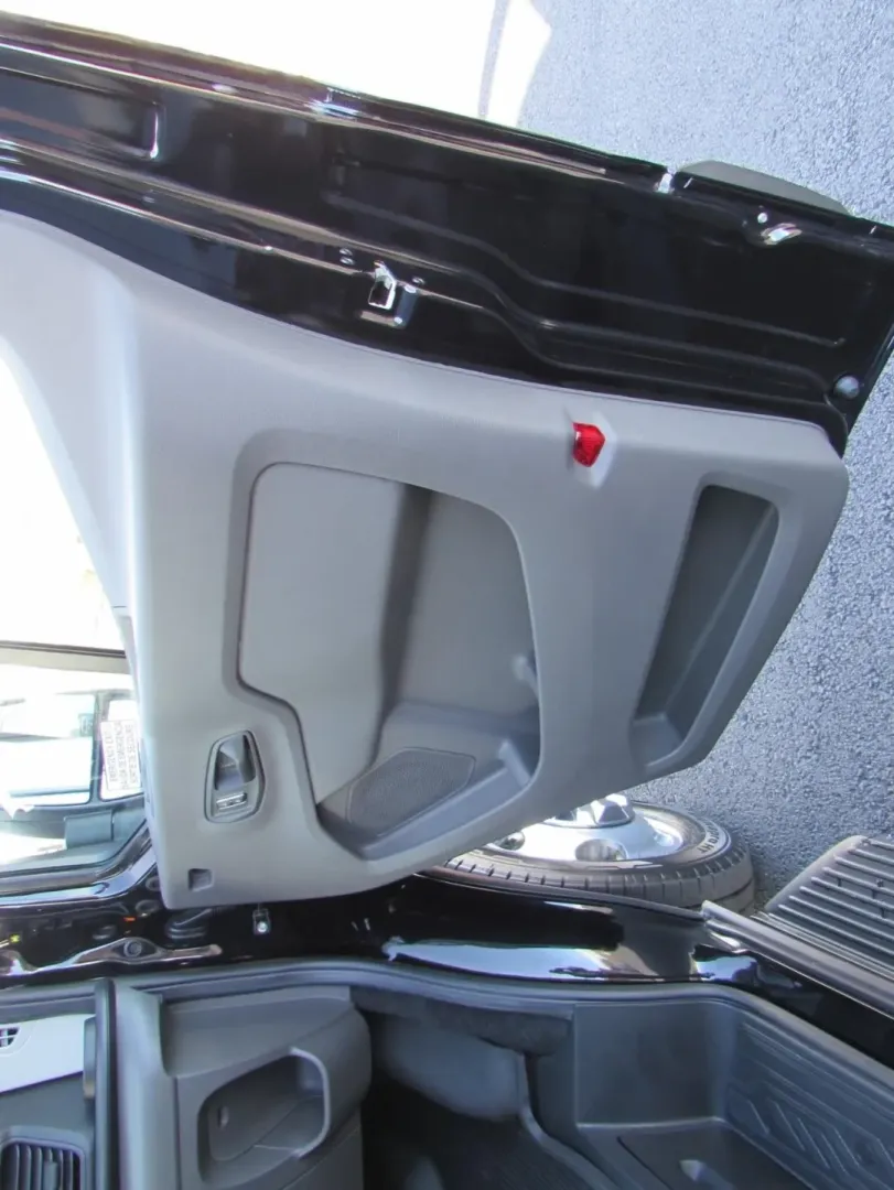 2026 /Gray Ford Transit-350 XLT (1FBVU5XG5TK) with an 3.5L EcoBoost V6 engine, Automatic transmission, located at 12836 Highway 21, De Soto, MO, 63020, (636) 337-7777, 38.151867, -90.575615 - Whether you're building a shuttle business, outfitting a mobile workspace, or planning comfortable group trips from Jefferson County to downtown St. Louis, this **2026 Ford Transit T- (Transit 350 Wagon HD High Roof XL)** is designed to make big days easier. With seating-friendly wagon versatility, - Photo#15