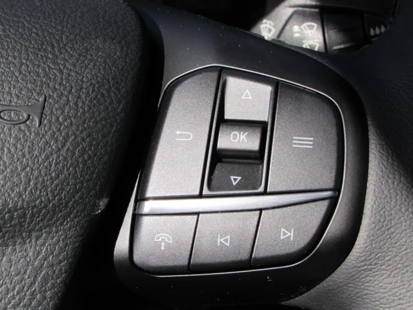 2026 /Gray Ford Transit-350 XLT (1FBVU5XG5TK) with an 3.5L EcoBoost V6 engine, Automatic transmission, located at 12836 Highway 21, De Soto, MO, 63020, (636) 337-7777, 38.151867, -90.575615 - Whether you're building a shuttle business, outfitting a mobile workspace, or planning comfortable group trips from Jefferson County to downtown St. Louis, this **2026 Ford Transit T- (Transit 350 Wagon HD High Roof XL)** is designed to make big days easier. With seating-friendly wagon versatility, - Photo#25