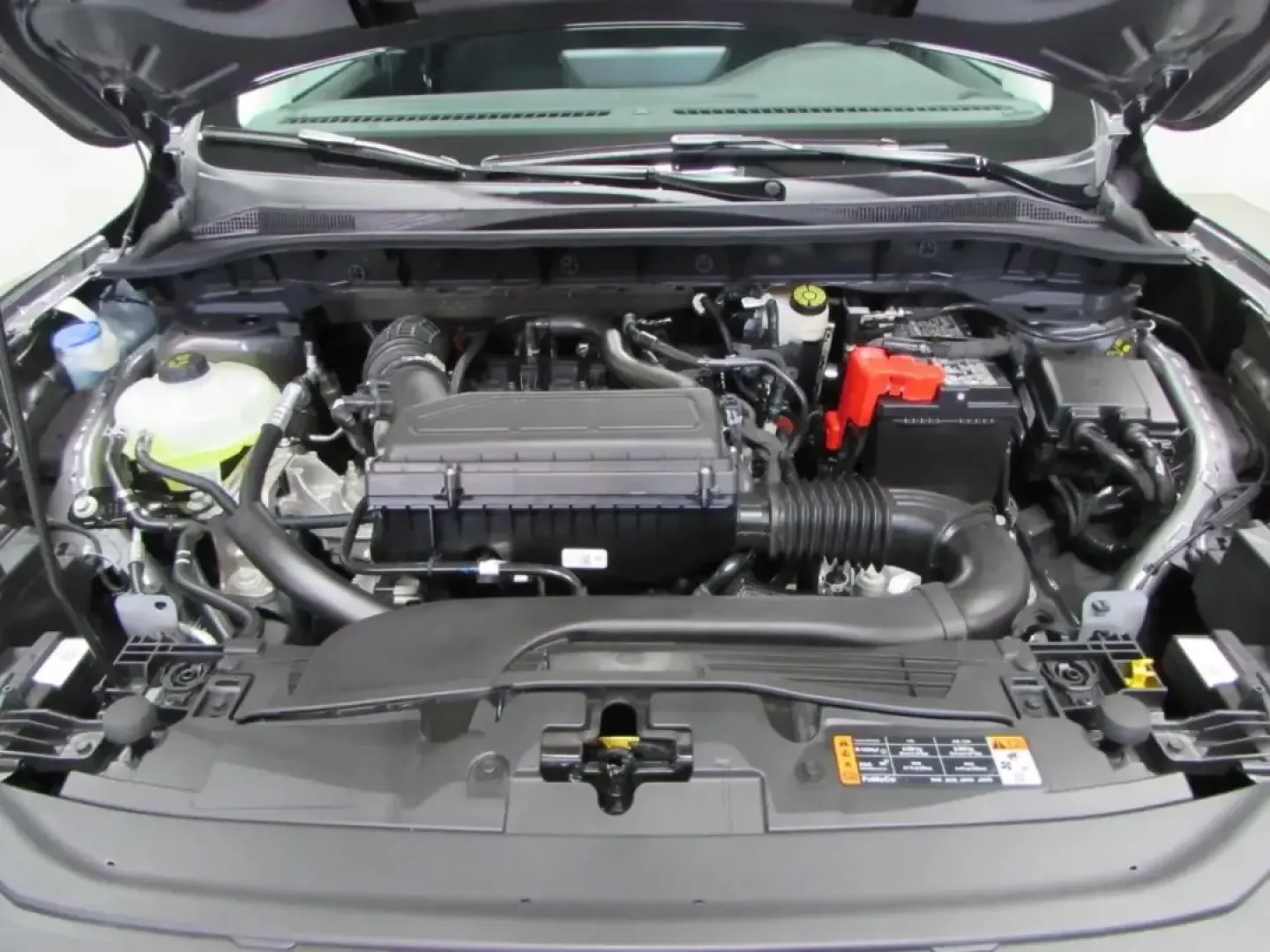 2026 /Ebony Ford Escape Active (1FMCU0GN5TU) with an 1.5L engine, 8A transmission, located at 12836 Highway 21, De Soto, MO, 63020, (636) 337-7777, 38.151867, -90.575615 - Whether you're a daily commuter running up and down Missouri Hwy 21, a parent juggling school drop-offs and groceries, or a weekend explorer heading toward the parks and trails around Jefferson County, the 2026 Ford Escape Active is built for real life. With just 100 miles, this Gray Metal SUV deliv - Photo#9