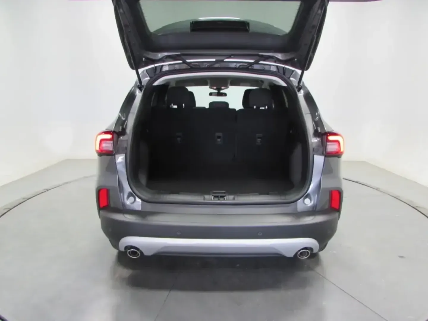 2026 /Ebony Ford Escape Active (1FMCU0GN5TU) with an 1.5L engine, 8A transmission, located at 12836 Highway 21, De Soto, MO, 63020, (636) 337-7777, 38.151867, -90.575615 - Whether you're a daily commuter running up and down Missouri Hwy 21, a parent juggling school drop-offs and groceries, or a weekend explorer heading toward the parks and trails around Jefferson County, the 2026 Ford Escape Active is built for real life. With just 100 miles, this Gray Metal SUV deliv - Photo#10