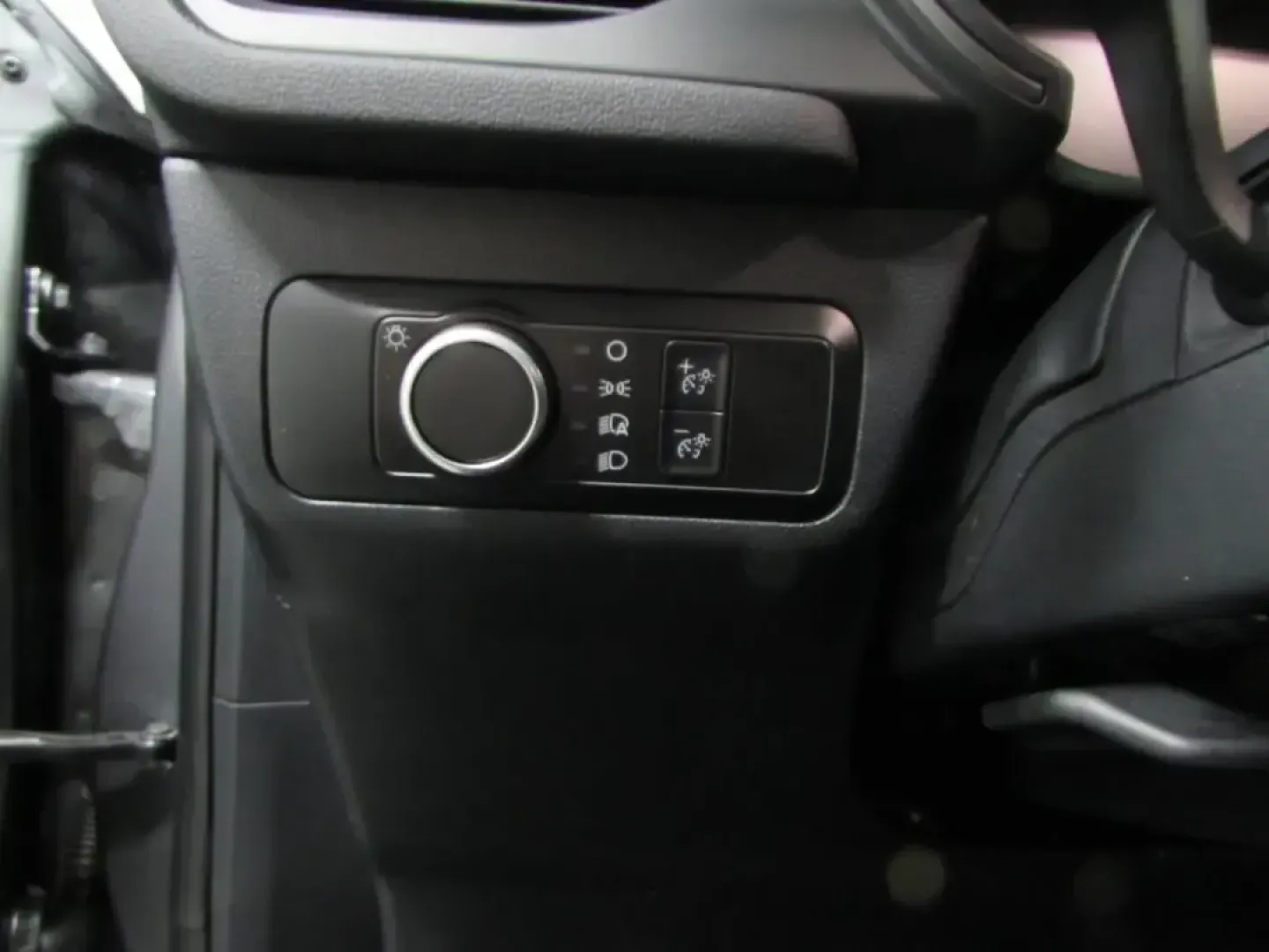 2026 /Ebony Ford Escape Active (1FMCU0GN5TU) with an 1.5L engine, 8A transmission, located at 12836 Highway 21, De Soto, MO, 63020, (636) 337-7777, 38.151867, -90.575615 - Whether you're a daily commuter running up and down Missouri Hwy 21, a parent juggling school drop-offs and groceries, or a weekend explorer heading toward the parks and trails around Jefferson County, the 2026 Ford Escape Active is built for real life. With just 100 miles, this Gray Metal SUV deliv - Photo#20