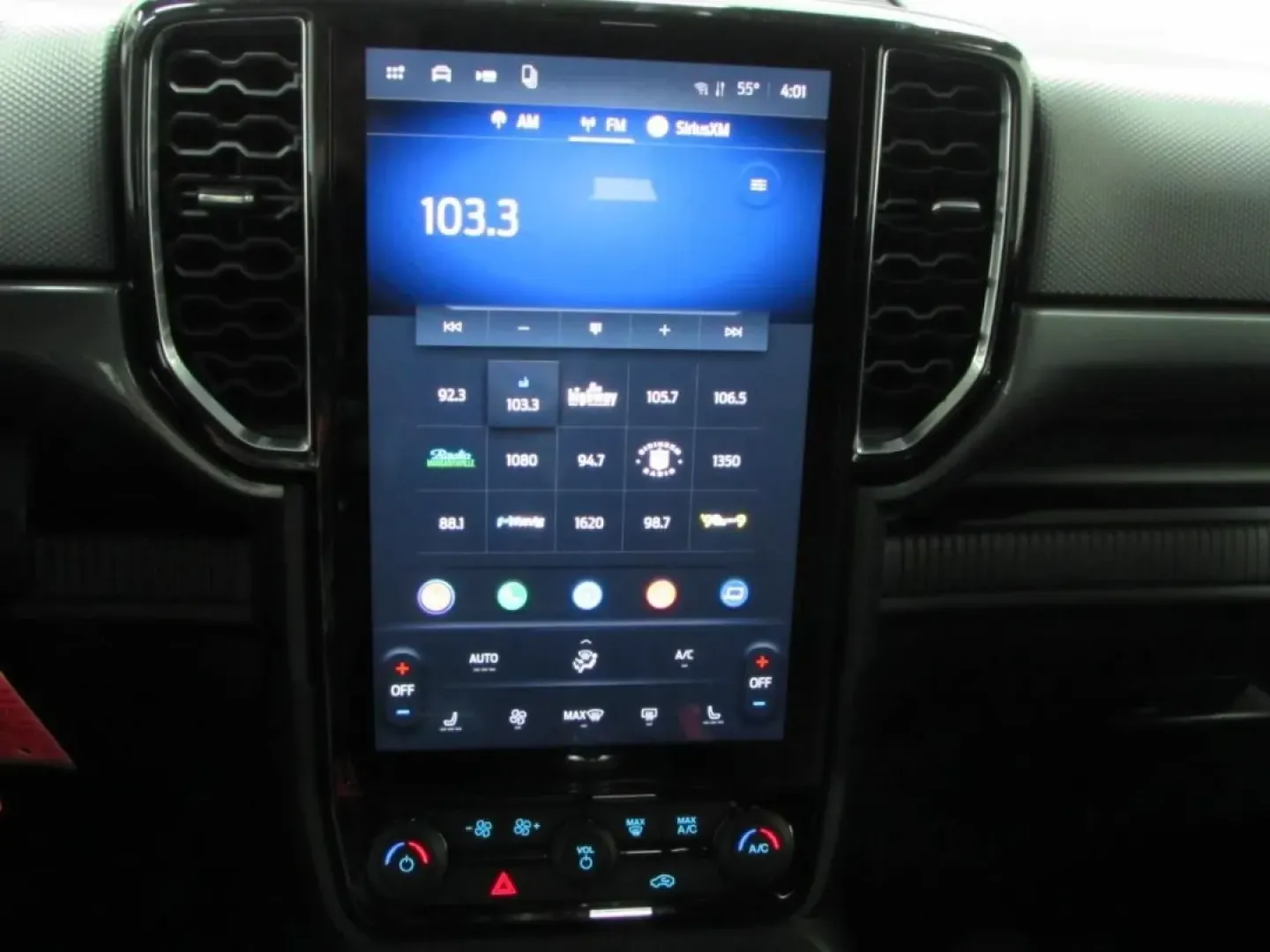 2026 /Ebony Ford Ranger XLT (1FTER4HP0TL) with an 2.7L V6 engine, Automatic transmission, located at 12836 Highway 21, De Soto, MO, 63020, (636) 337-7777, 38.151867, -90.575615 - If your weekends revolve around lake days, campsite check-ins, and hauling gear down Missouri backroads-and your weekdays still demand a comfortable, confidence-inspiring commute-this 2026 Ford Ranger XLT is built for that kind of real life. With just 5 miles on the odometer, it delivers that new-tr - Photo#26