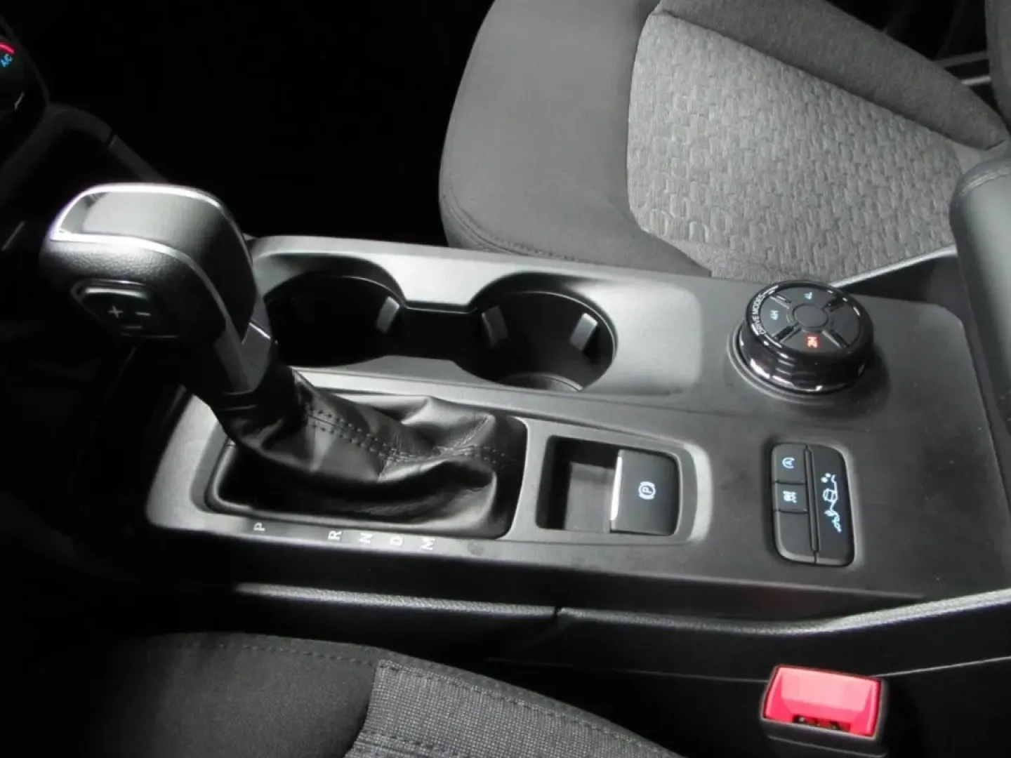 2026 /Ebony Ford Ranger XLT (1FTER4HP0TL) with an 2.7L V6 engine, Automatic transmission, located at 12836 Highway 21, De Soto, MO, 63020, (636) 337-7777, 38.151867, -90.575615 - If your weekends revolve around lake days, campsite check-ins, and hauling gear down Missouri backroads-and your weekdays still demand a comfortable, confidence-inspiring commute-this 2026 Ford Ranger XLT is built for that kind of real life. With just 5 miles on the odometer, it delivers that new-tr - Photo#28