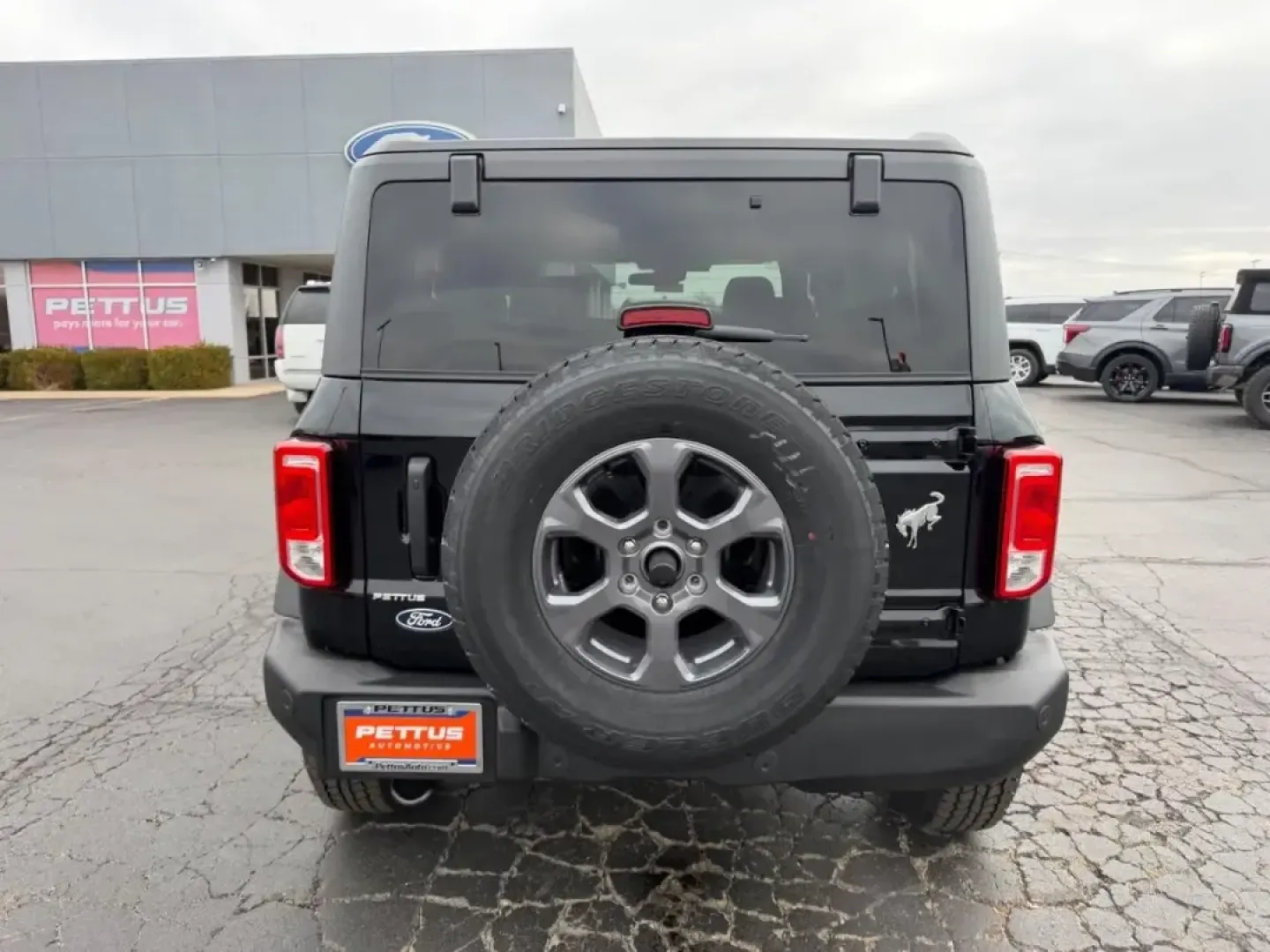 2026 /Black Onyx Leather Ford Bronco Big Bend (1FMDE7BH7TL) with an 2.3L EcoBoost I-4 engine, 7M transmission, located at 141 Commercial Dr, Fredericktown, MO, 63645, (573) 783-6432, 37.570087, -90.320648 - Weekend lake runs to Mark Twain Lake, muddy backroads after a rain, and scenic drives along US67 or MO72 feel a lot more like an adventure when you're behind the wheel of a Bronco. If you've been searching used cars near me in Fredericktown, Missouri and want something that's equal parts daily drive - Photo#2